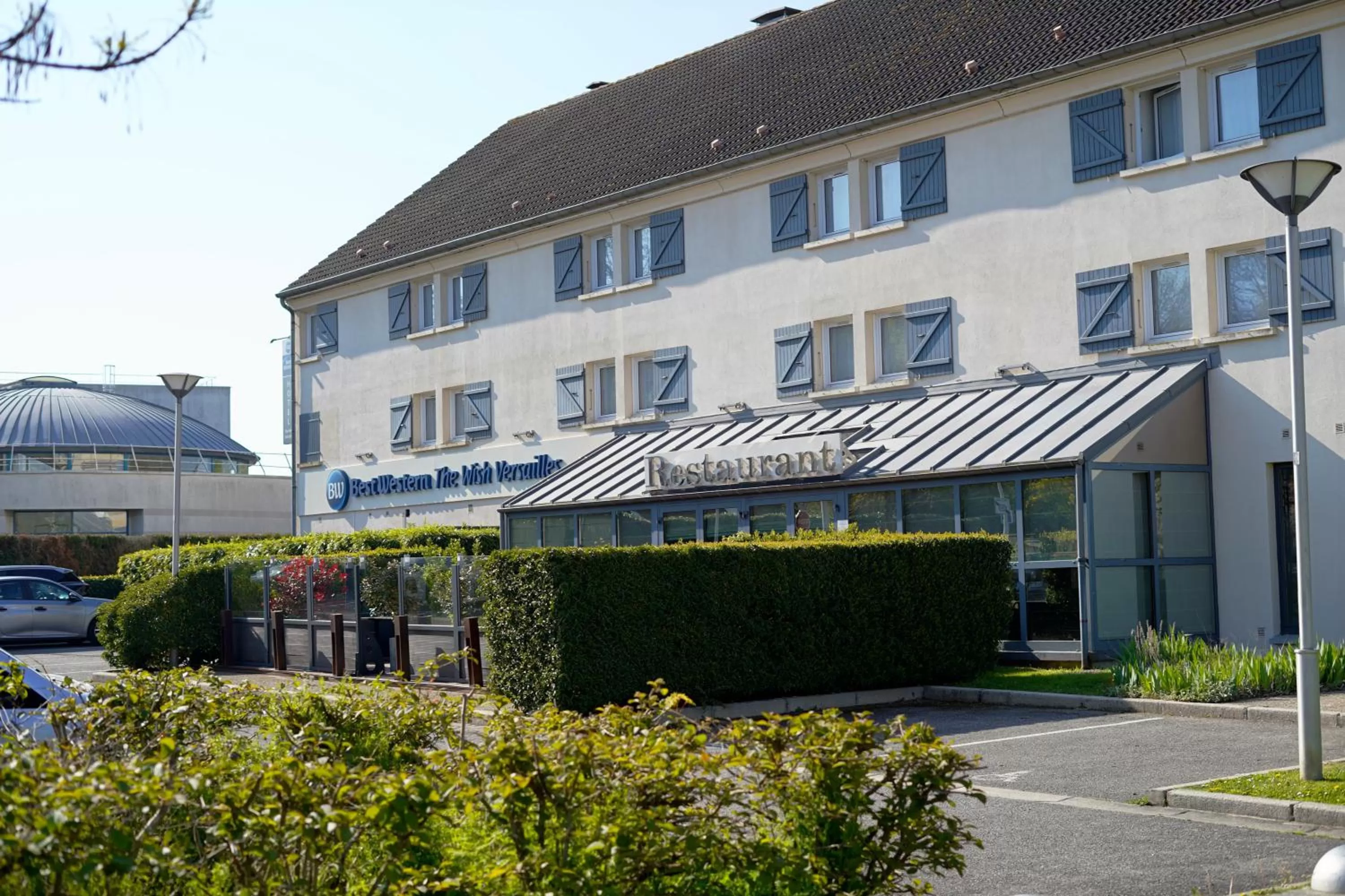 Property building in Hôtel Best Western The Wish Versailles