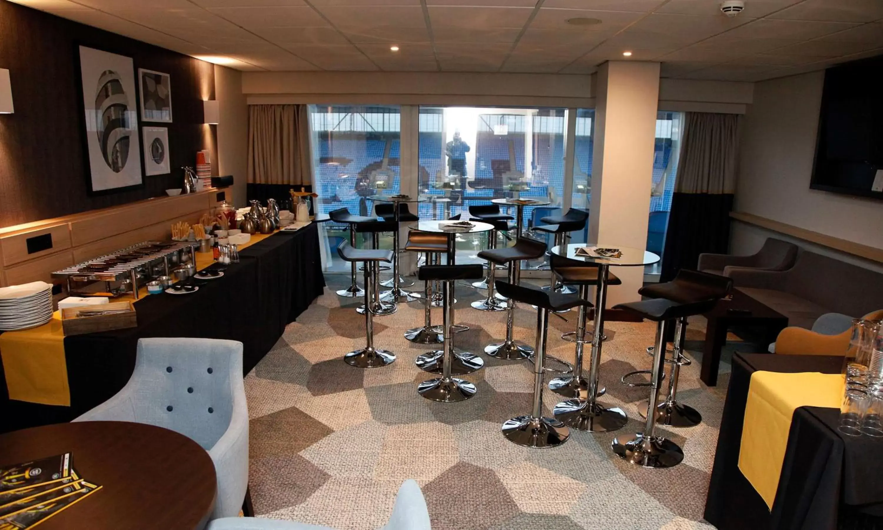 Meeting/conference room, Restaurant/Places to Eat in DoubleTree by Hilton Coventry Building Society Arena