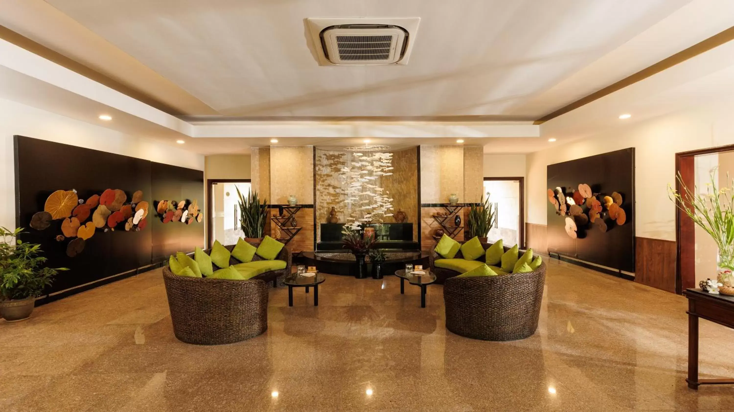 Spa and wellness centre/facilities, Lobby/Reception in Diamond Bay Resort & Spa