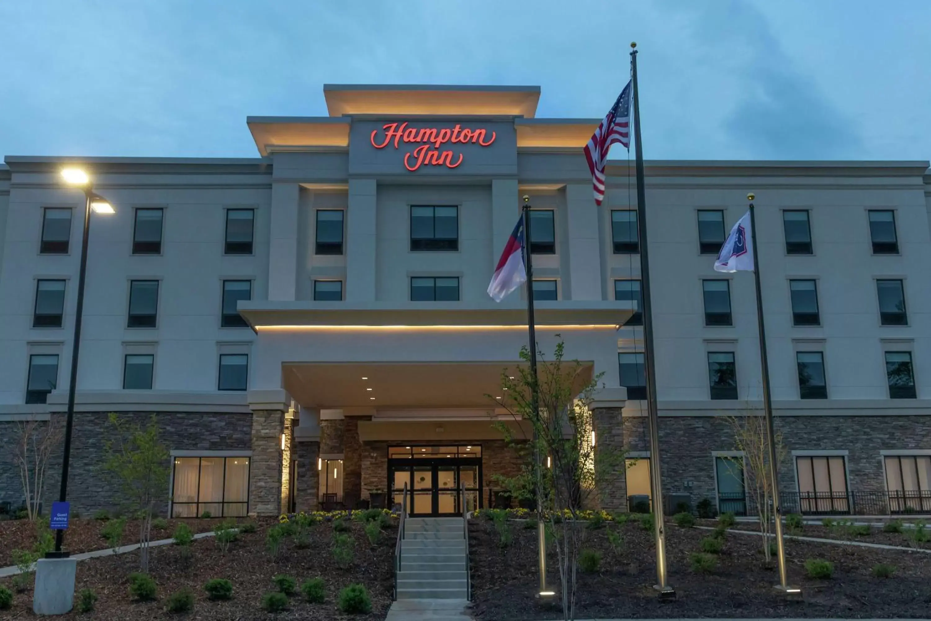 Property Building in Hampton Inn Black Mountain