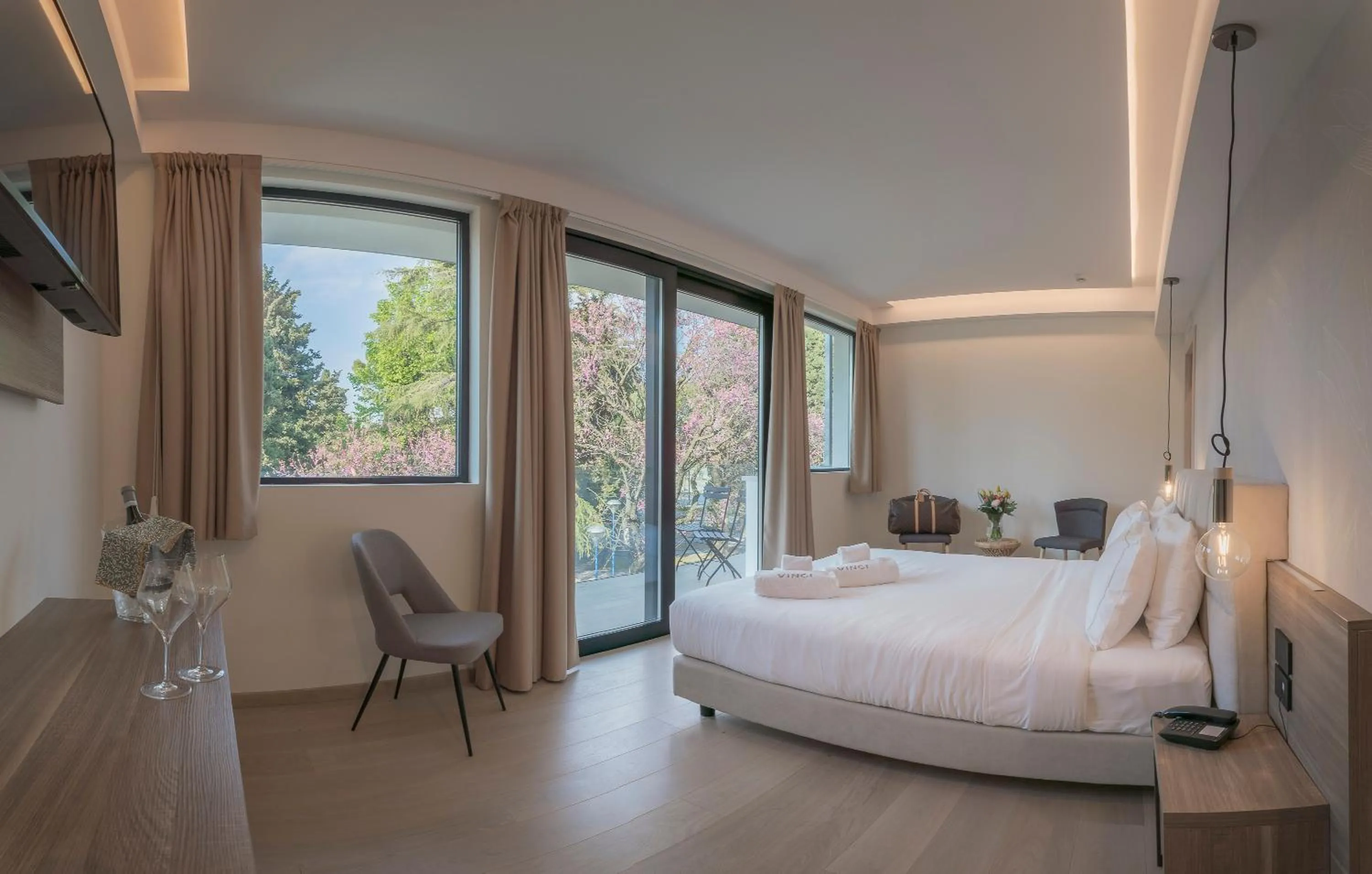 Double or Twin Room with Garden View in Hotel Vinci