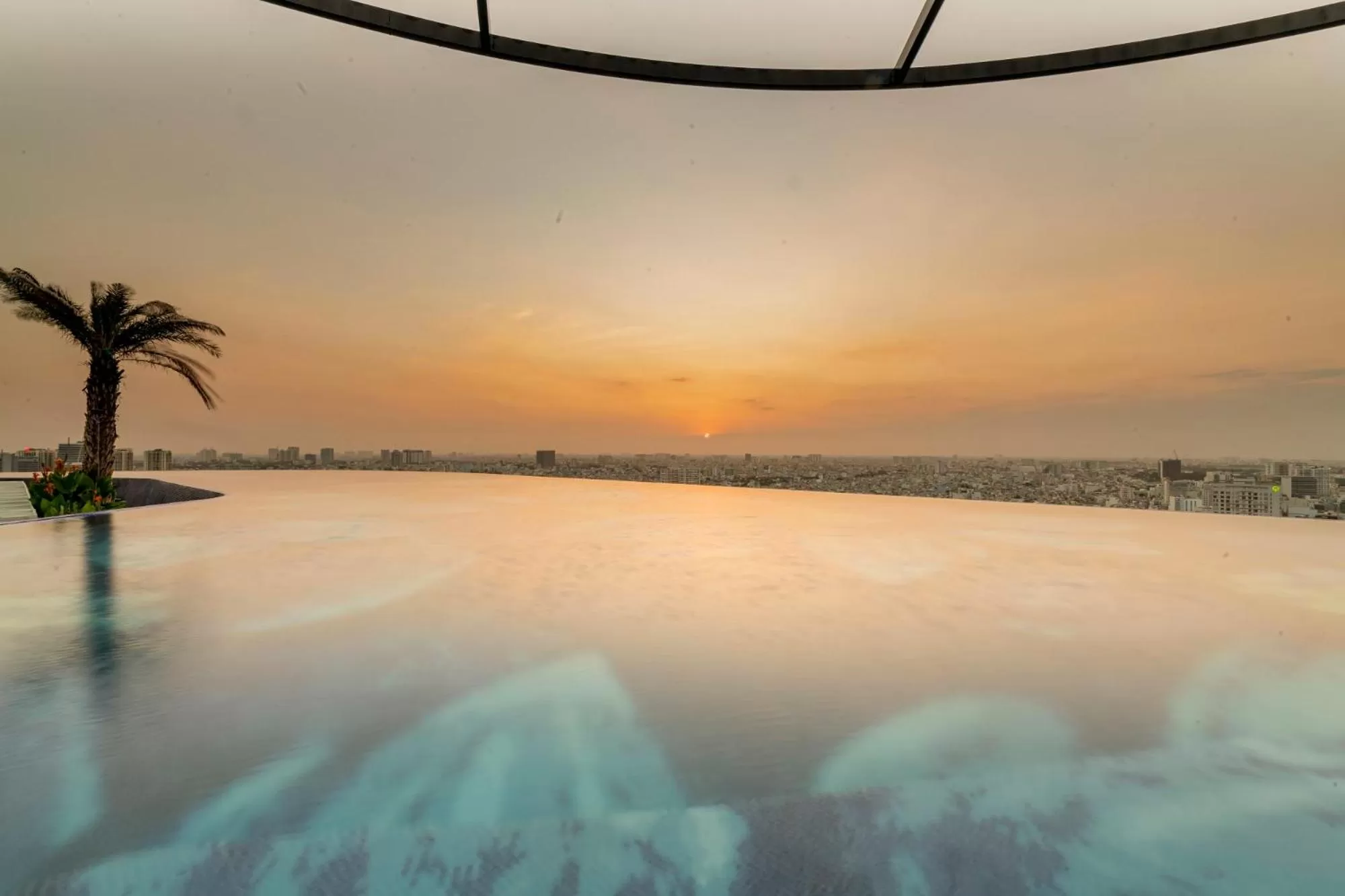 Swimming pool in La Vela Saigon Hotel