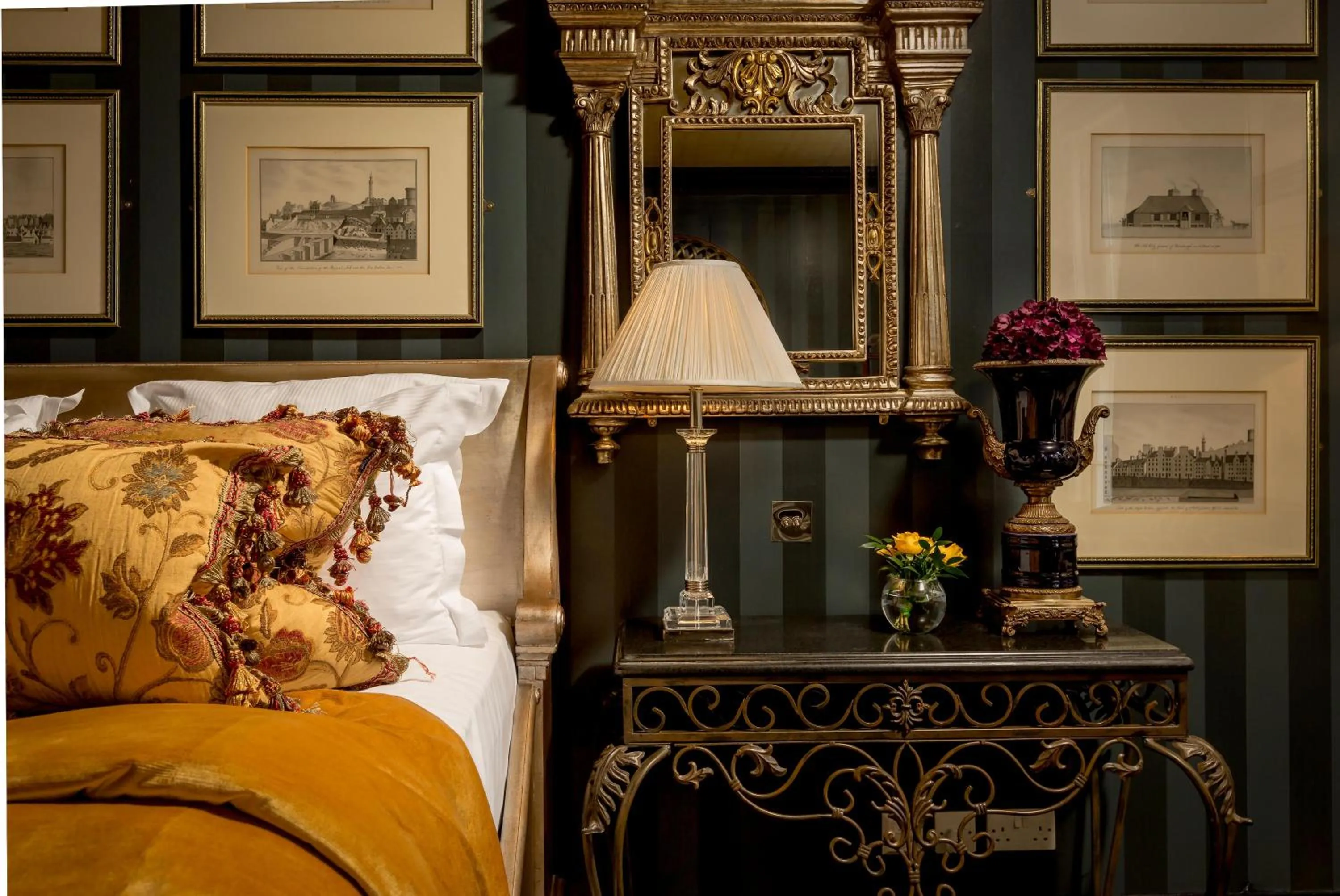 Bed in Prestonfield House