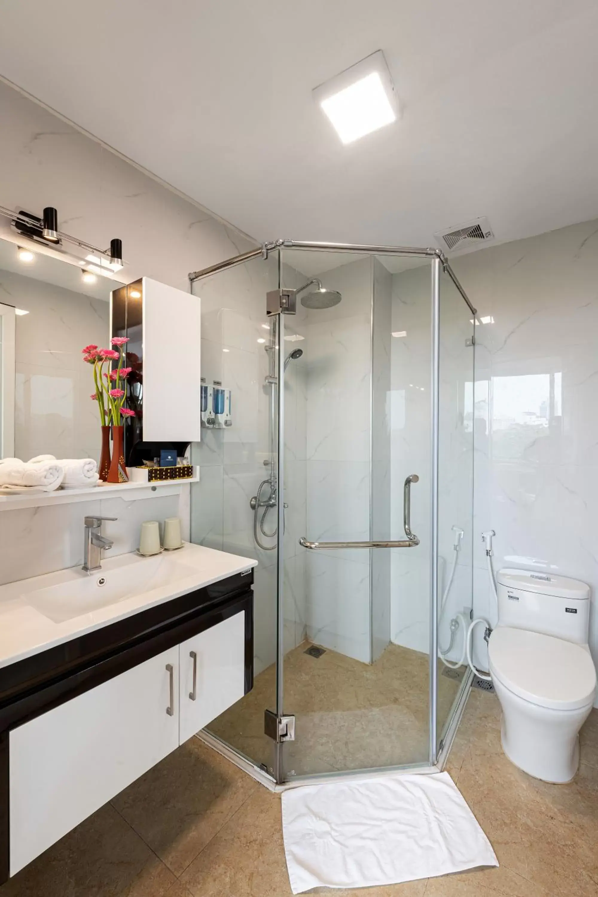 Bathroom in Golden Sun Hotel Bathroom in Golden Sun Hotel