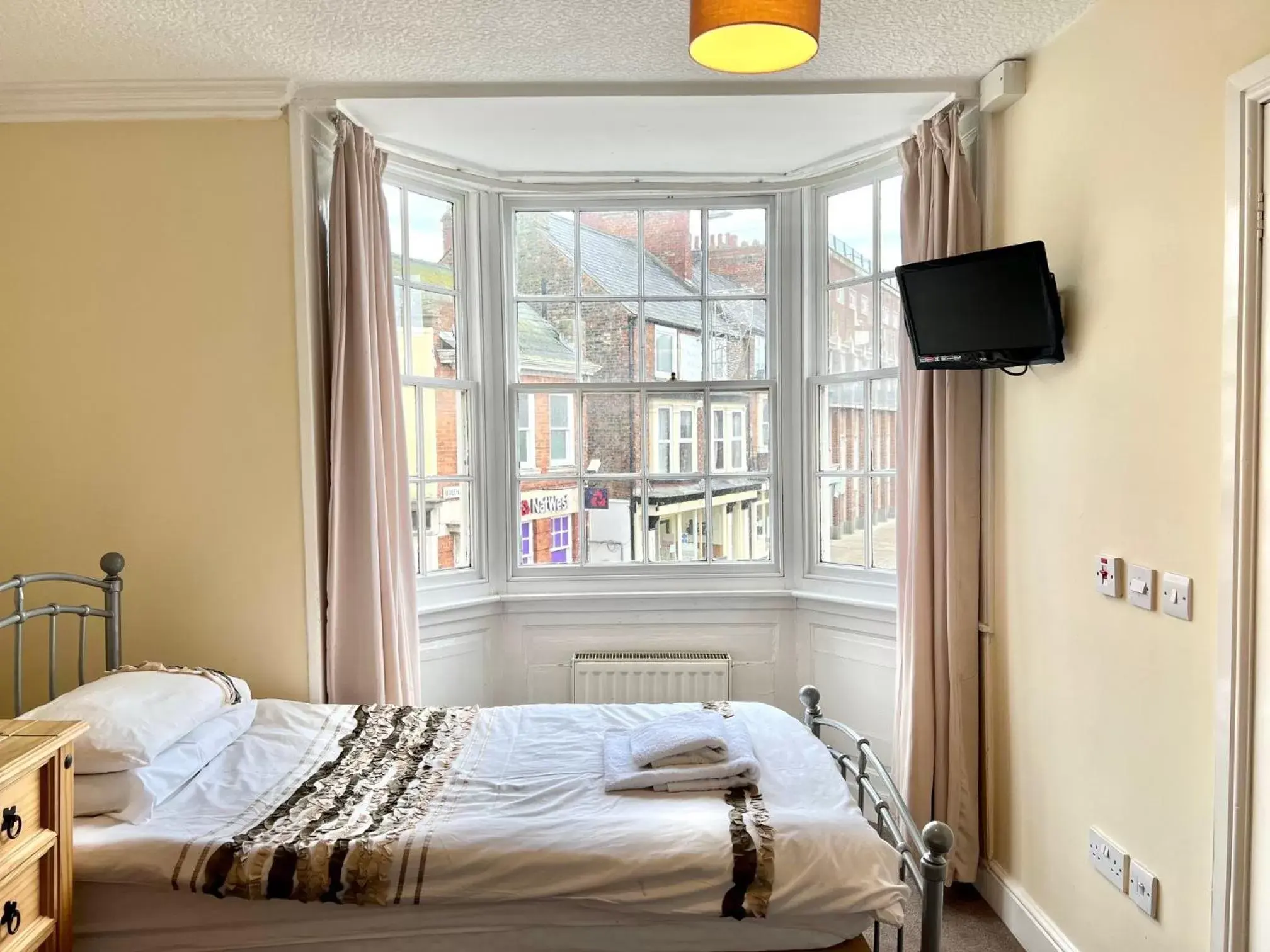 Bedroom, Bed in The Brunswick Hotel