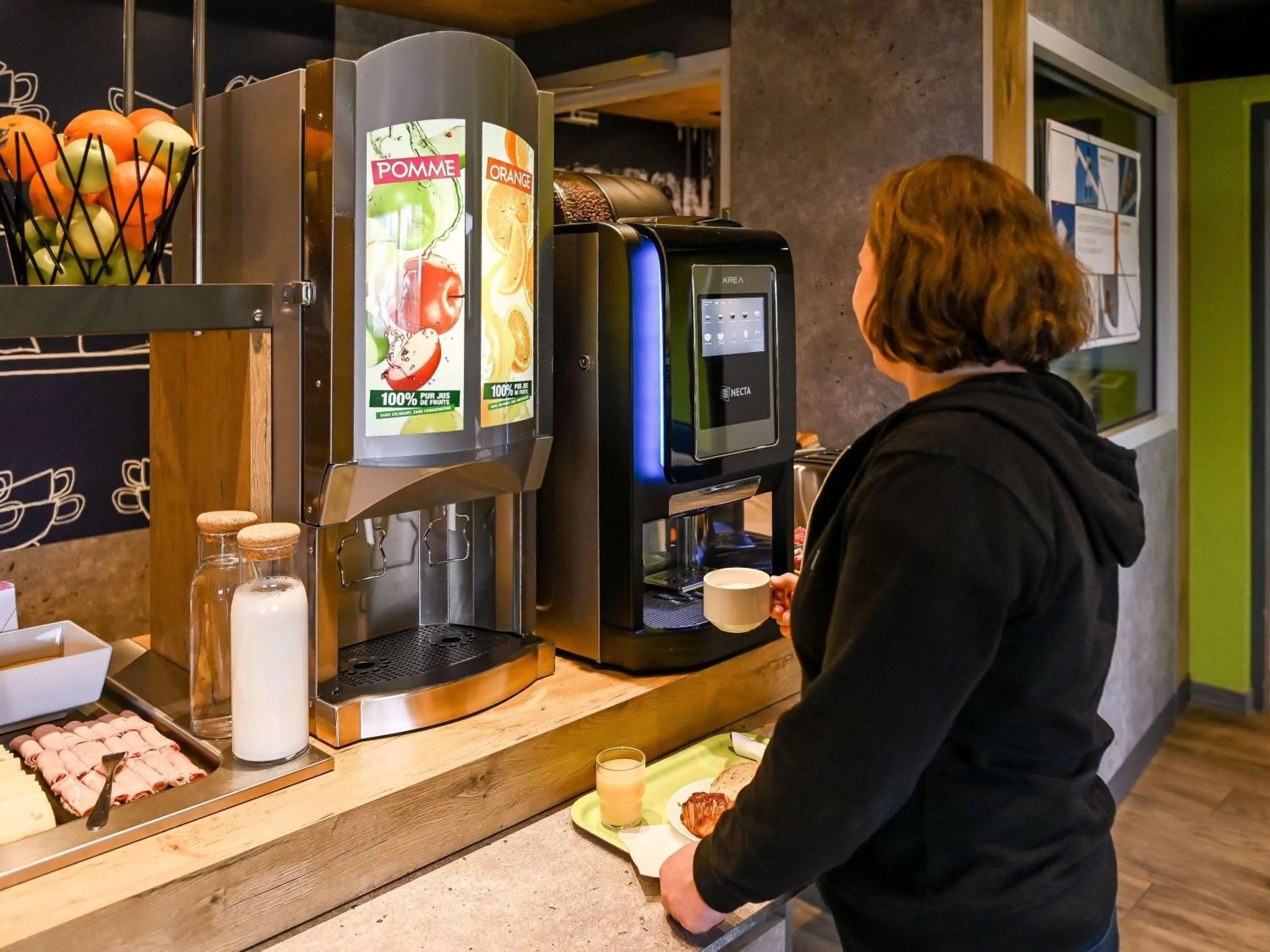 Breakfast in ibis budget Site du Futuroscope