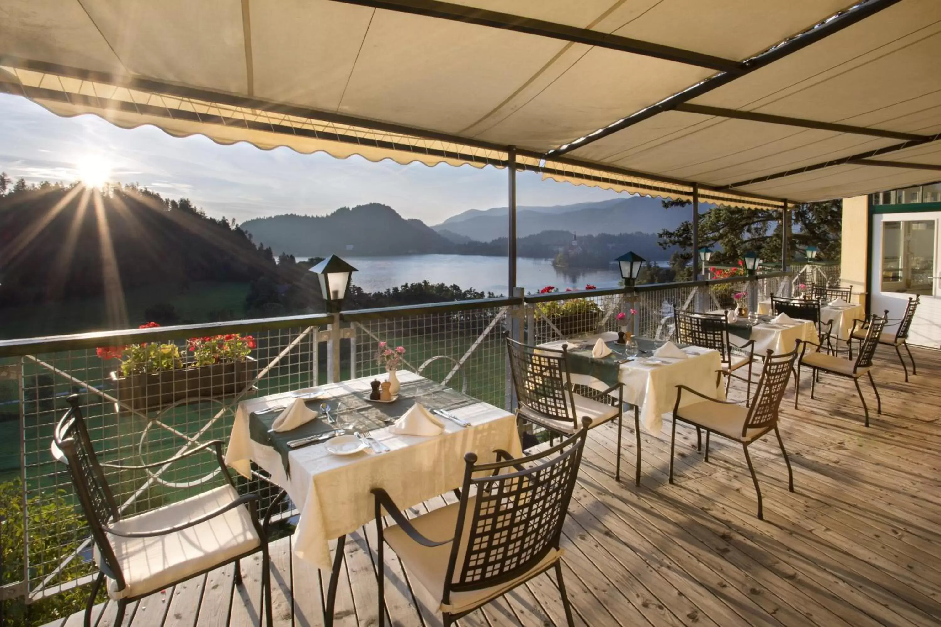 Restaurant/Places to Eat in Hotel Triglav