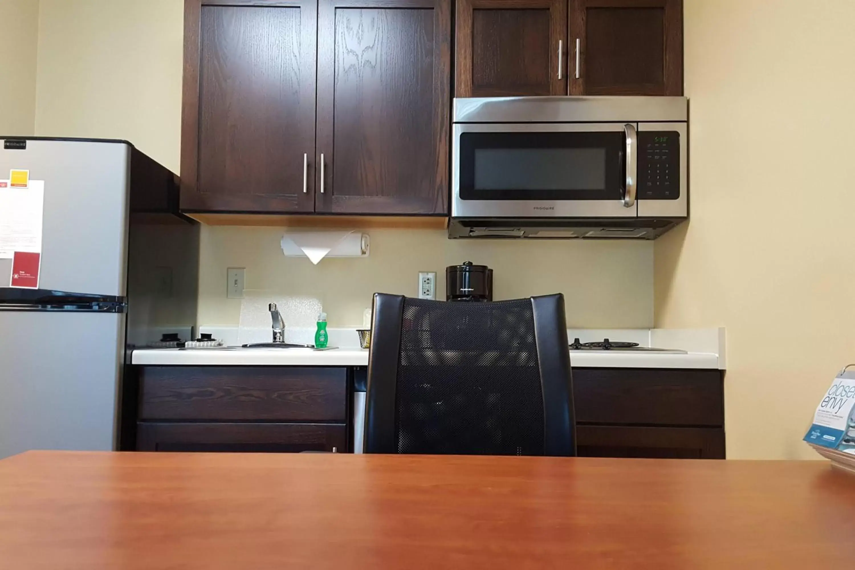 Kitchen or kitchenette, Kitchen/Kitchenette in TownePlace Suites Sioux Falls