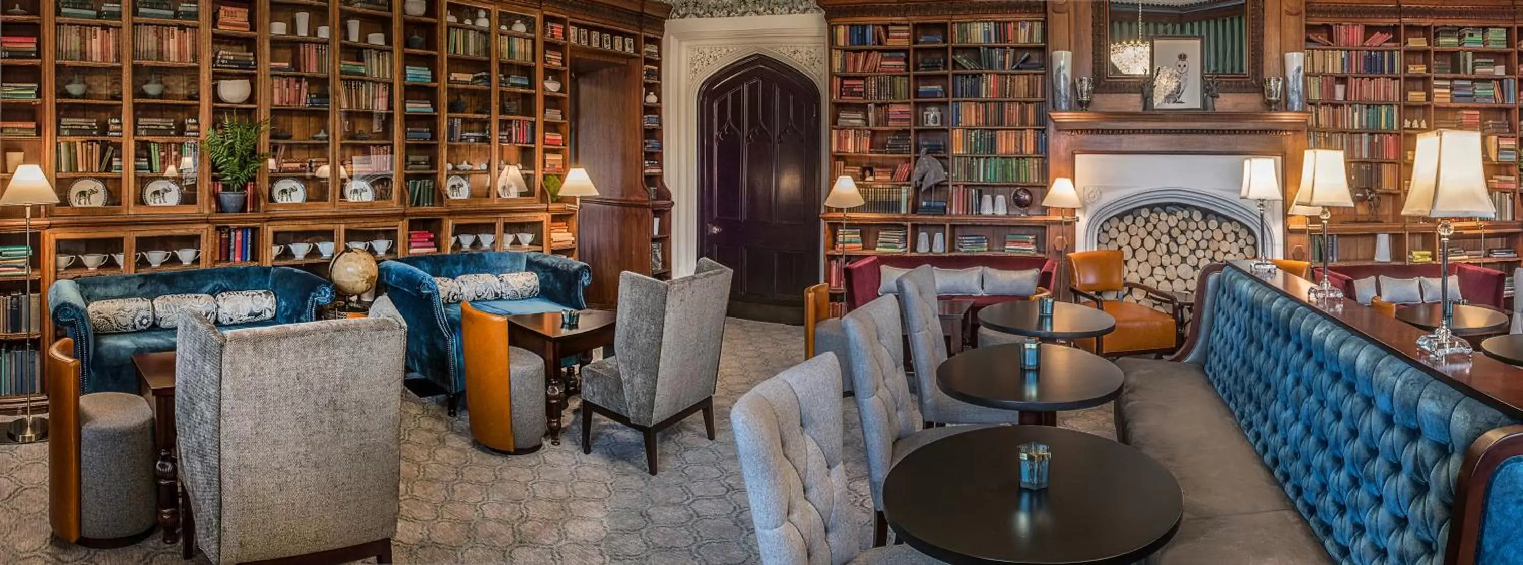 Lounge or bar in De Vere Tortworth Court Lounge or bar in De Vere Tortworth Court