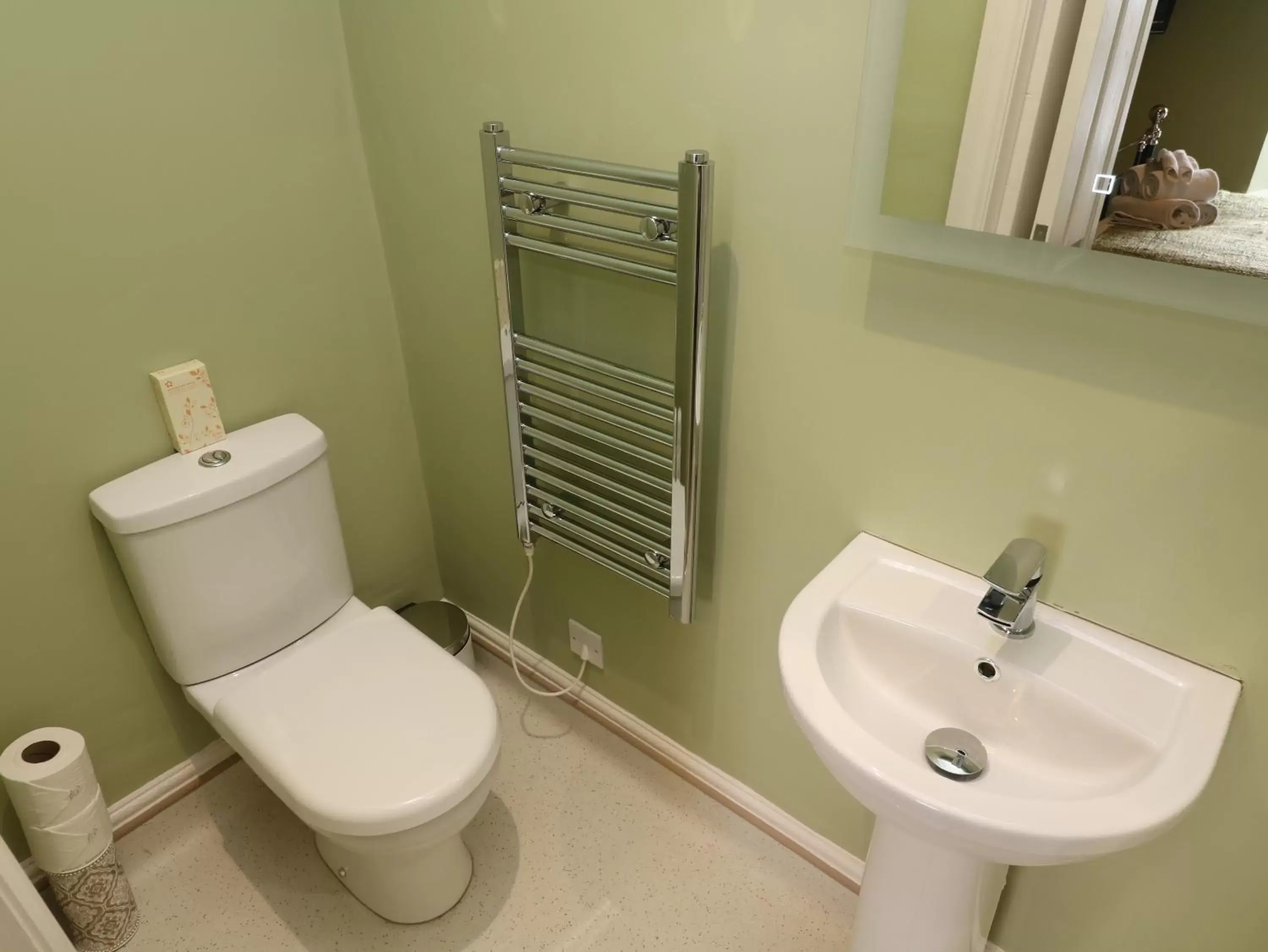 Bathroom in Inglenook Guest House