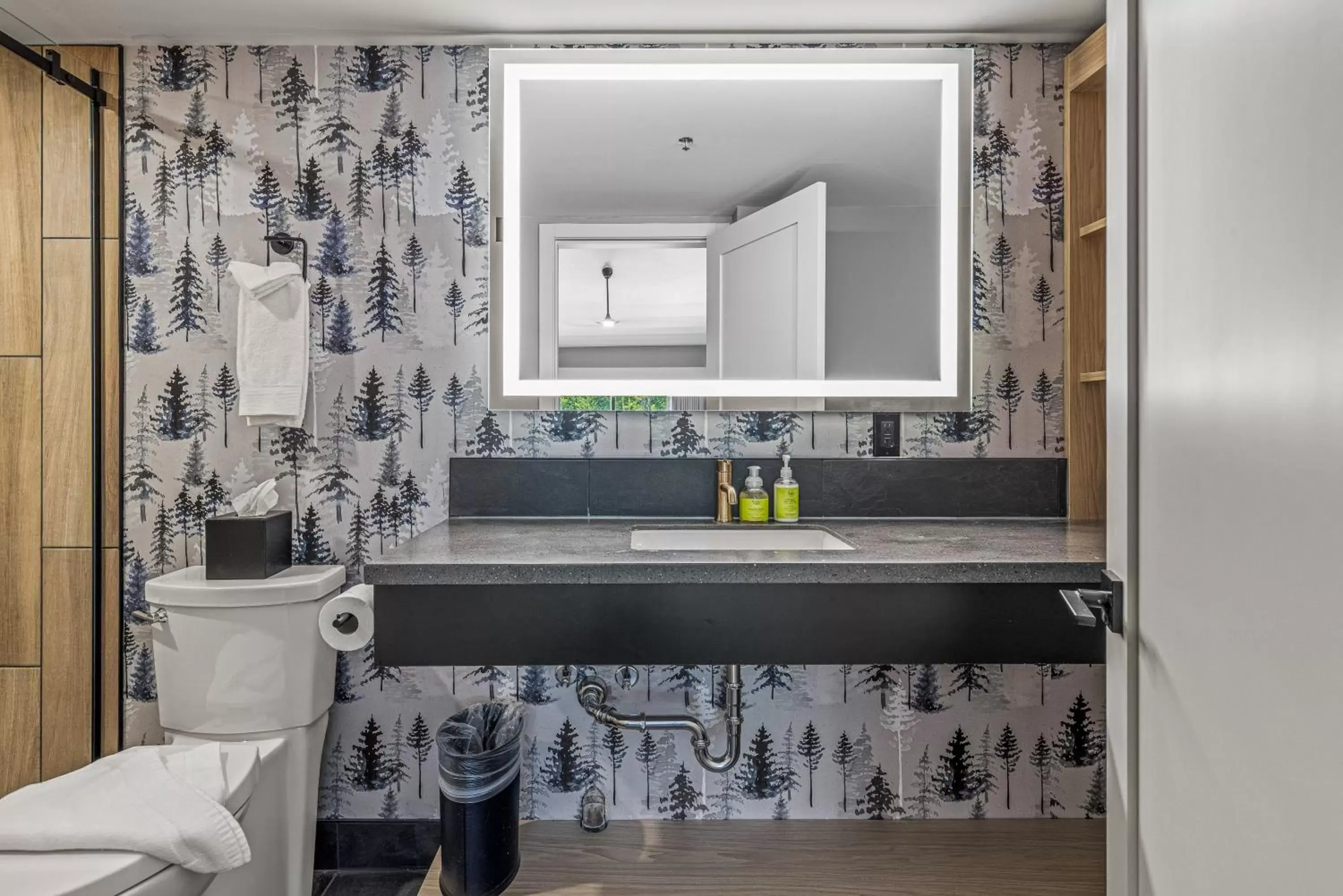 Bathroom in MTN House By Basecamp