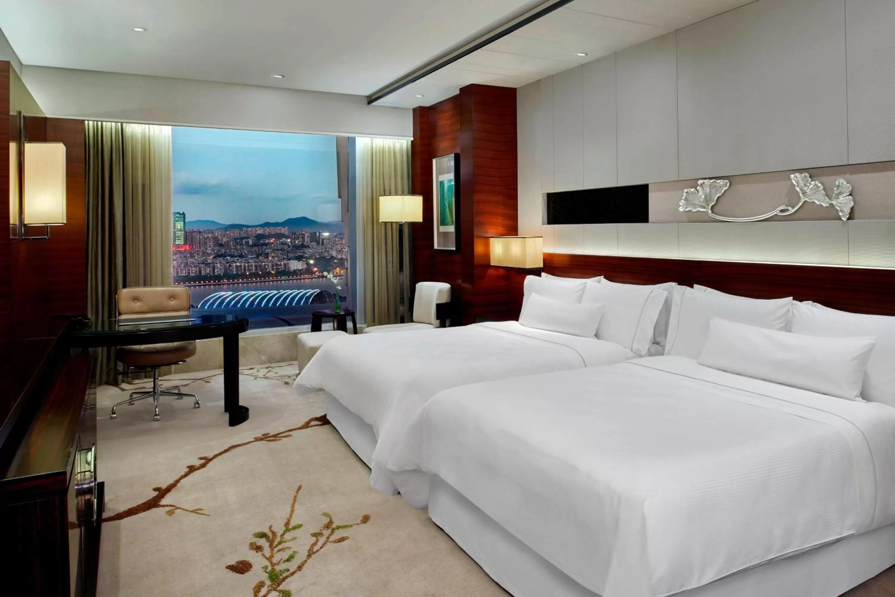 Photo of the whole room, Bed in The Westin Pazhou