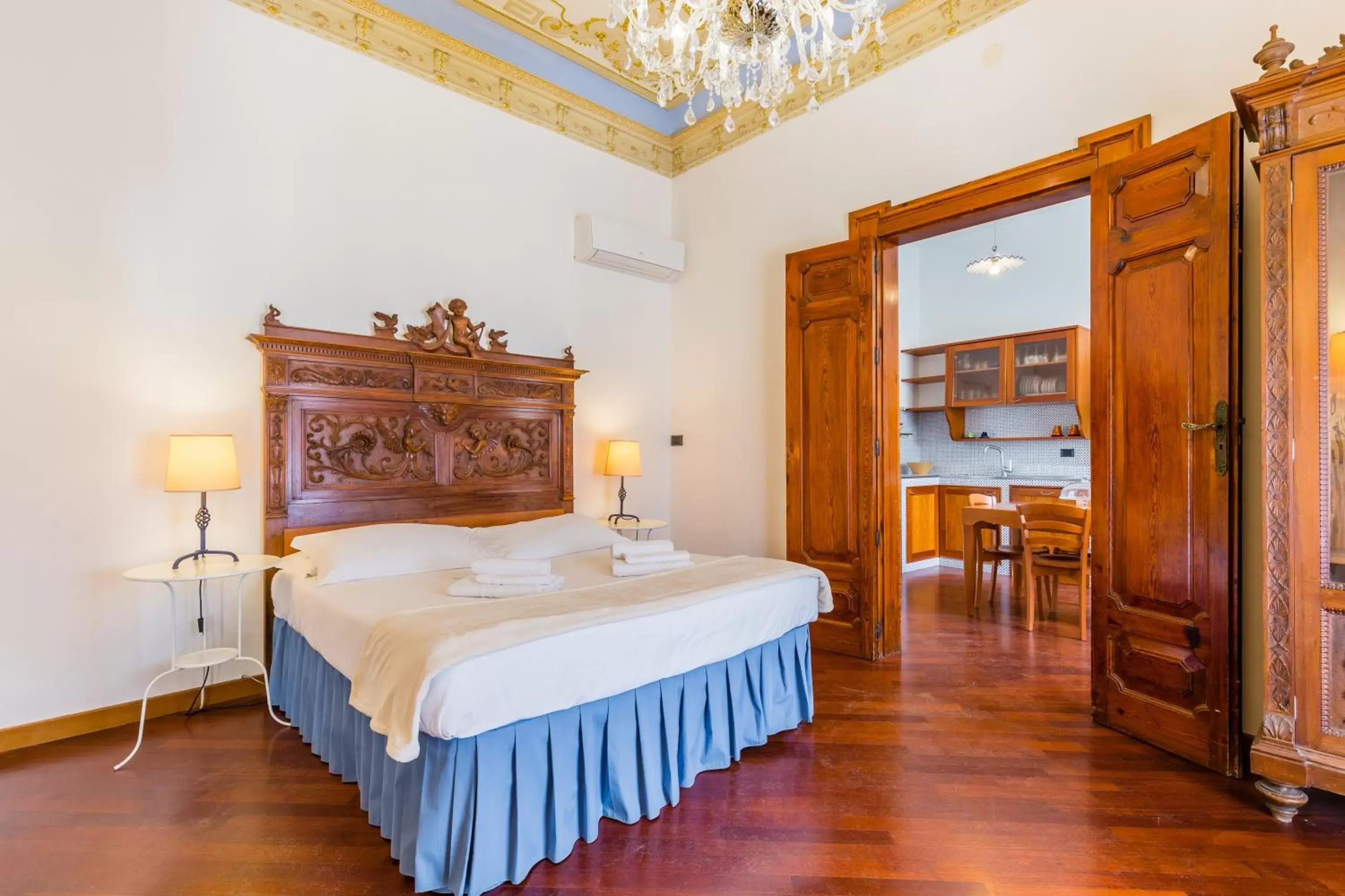 Bedroom, Bed in Palazzo Montalbano