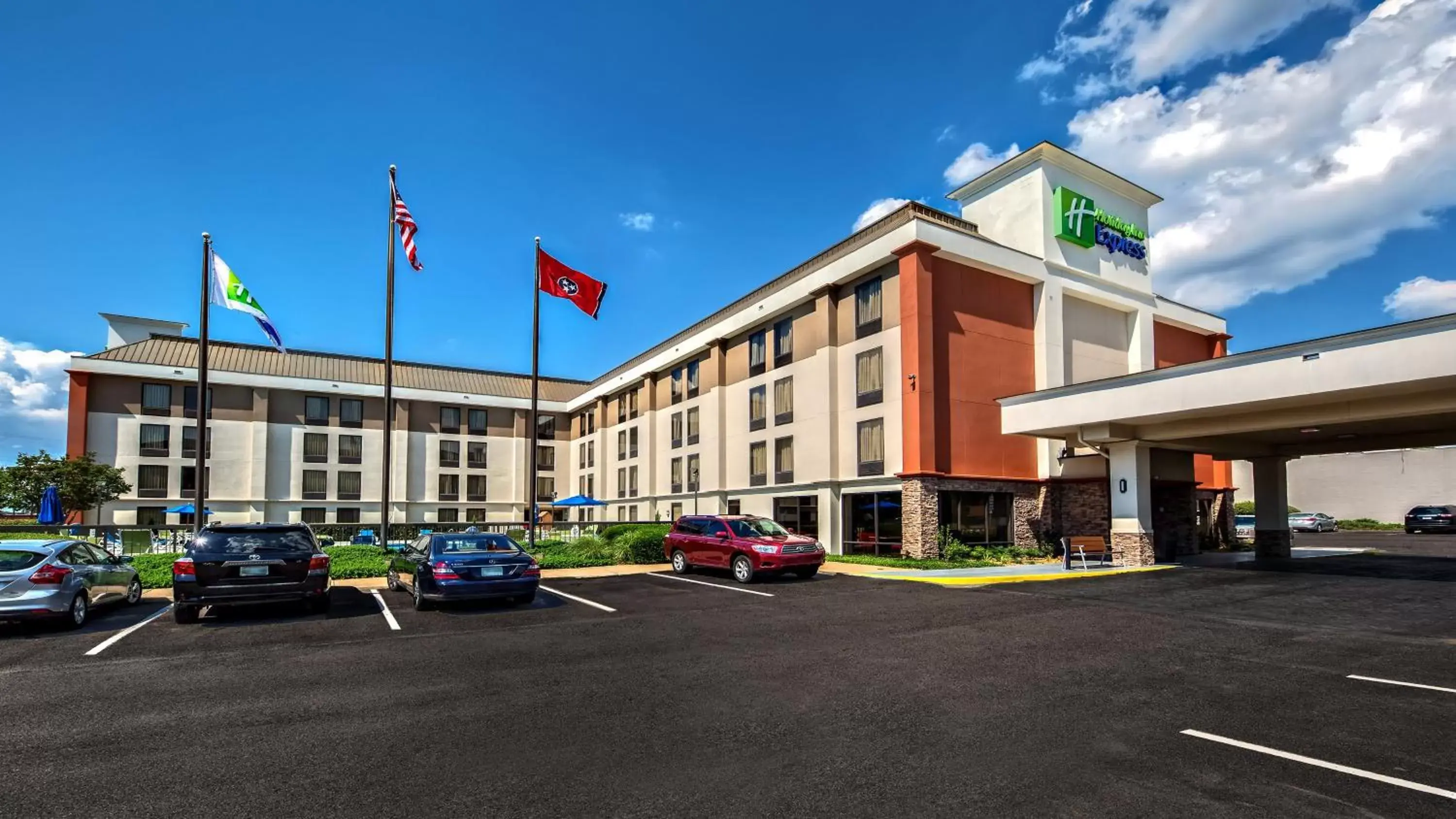 Property Building in Holiday Inn Express Memphis Medical Center - Midtown, an IHG Hotel