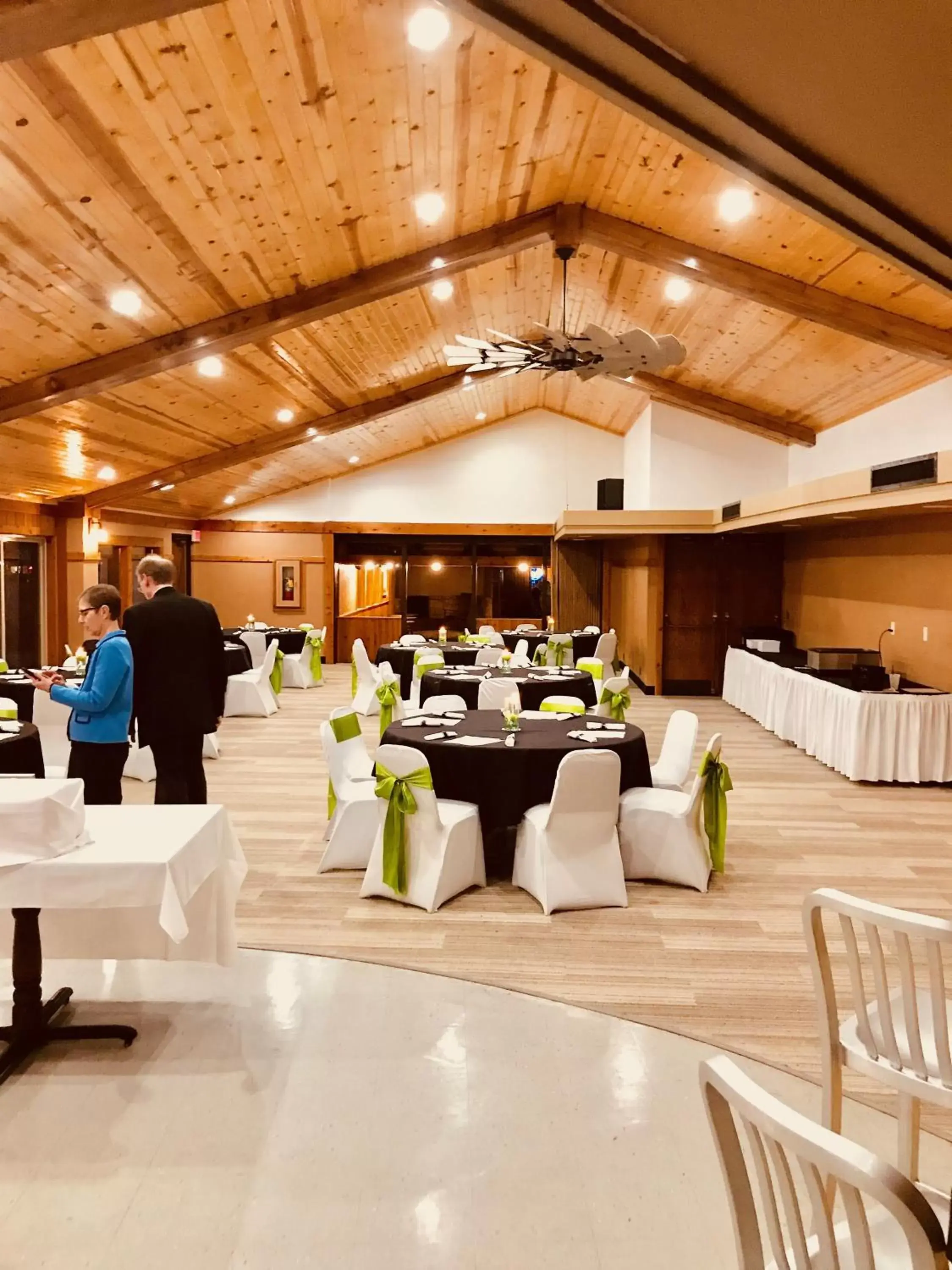 Banquet Facilities in Round Barn Lodge