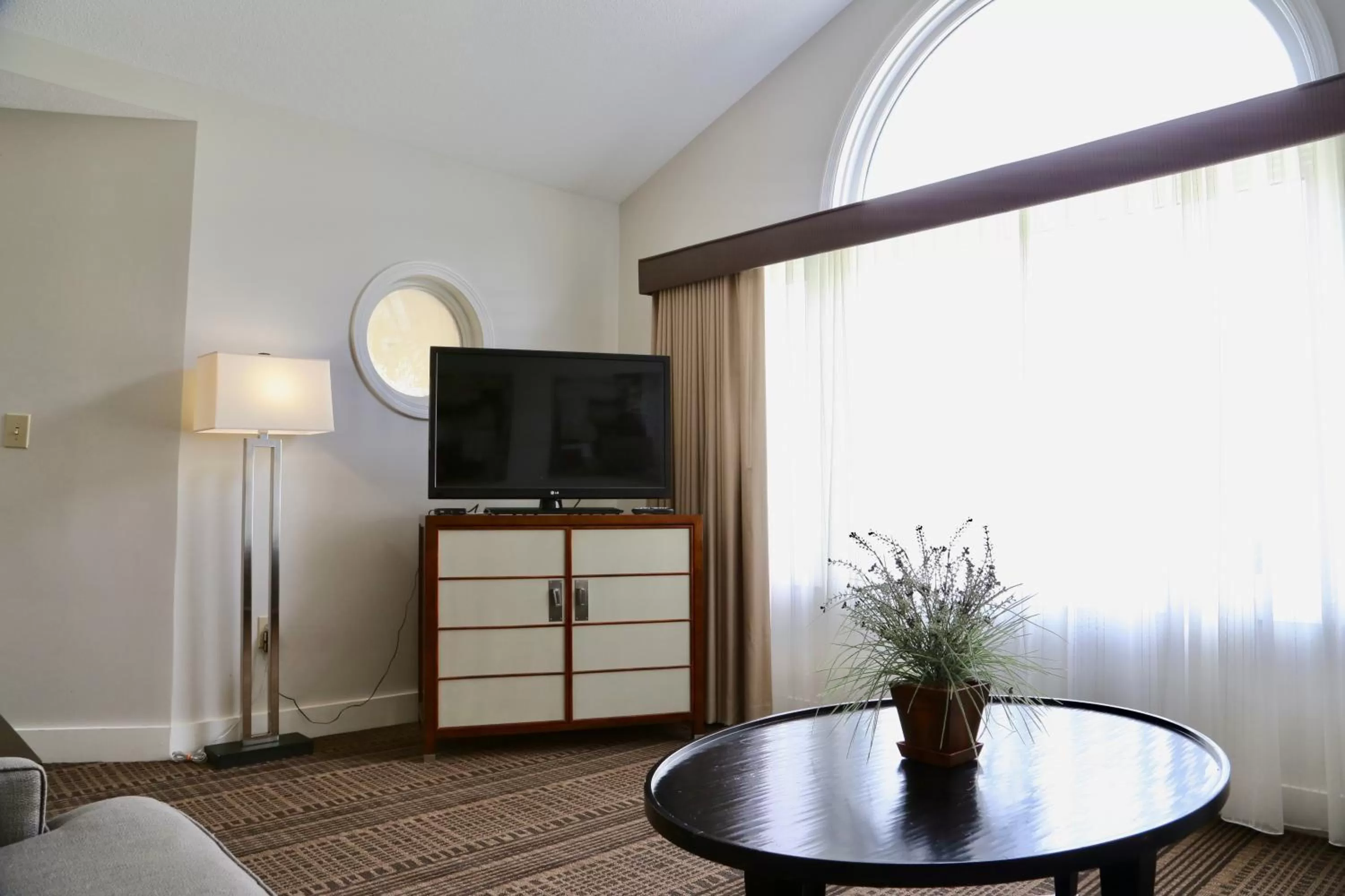 Seating area in Fairbanks Inn