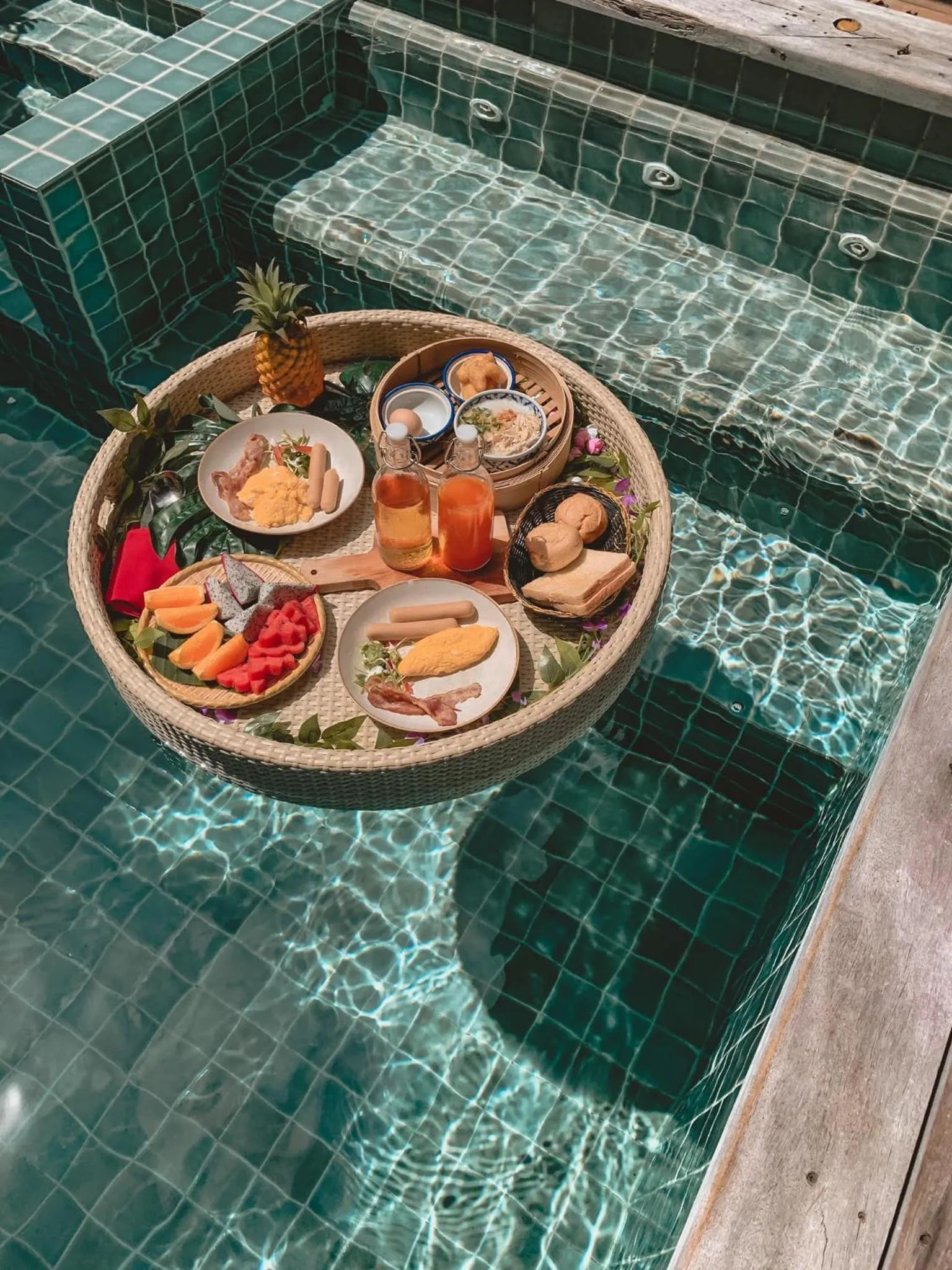 Food and drinks in Tango Luxe Beach Villa, Koh Samui