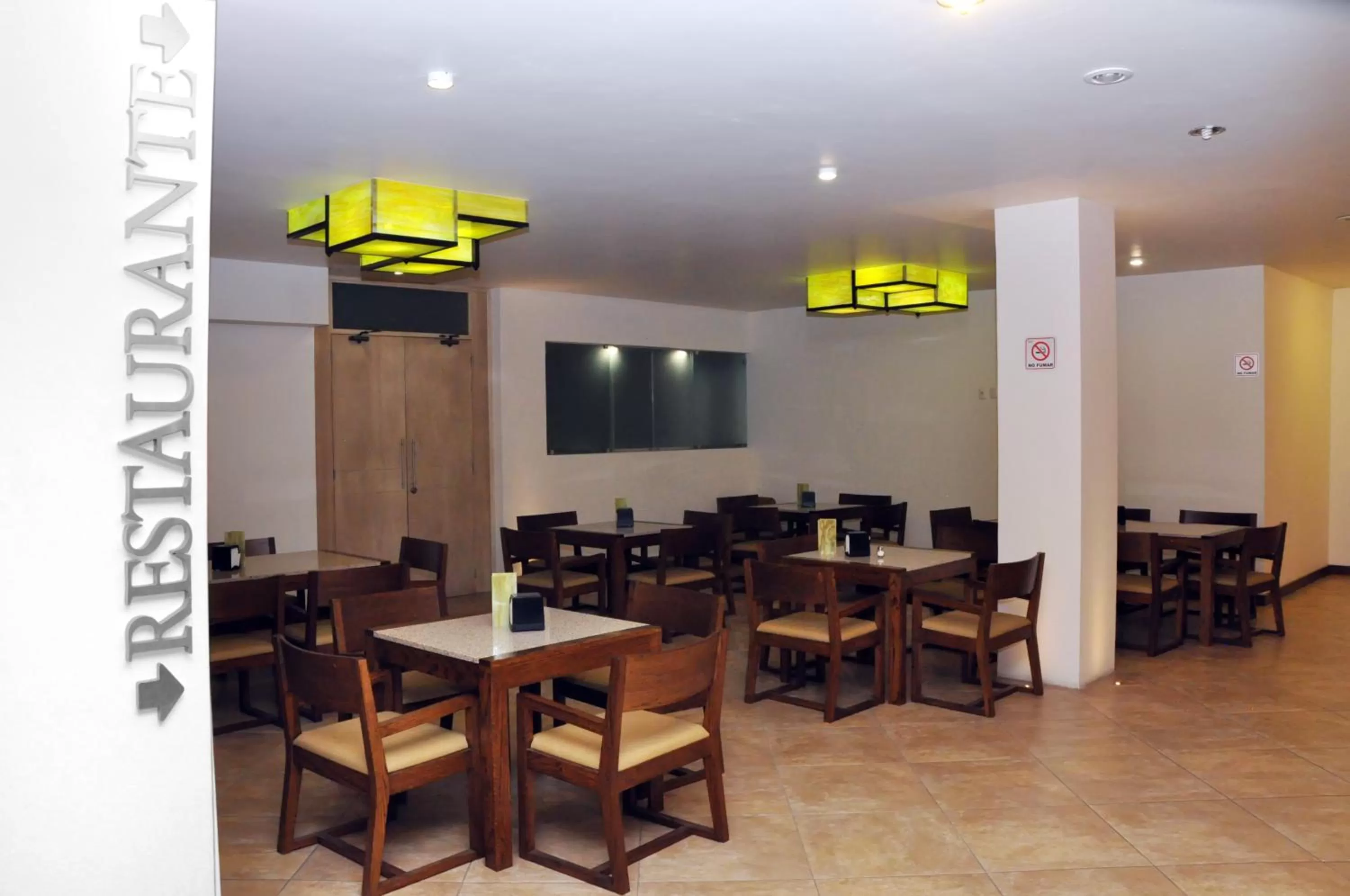Restaurant/places to eat in Hotel El Monte