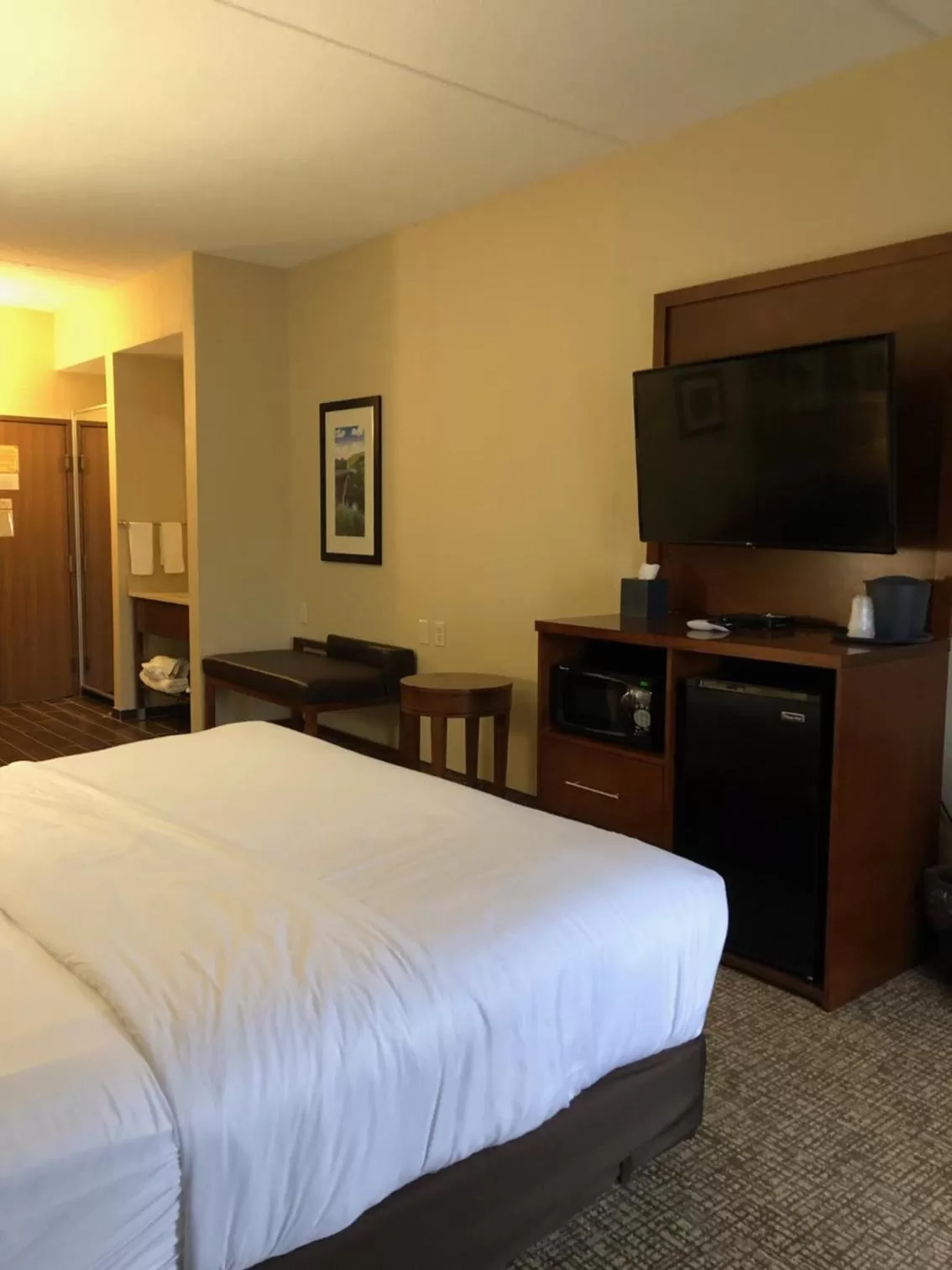 Photo of the whole room, Bed in Wingate by Wyndham Grove City