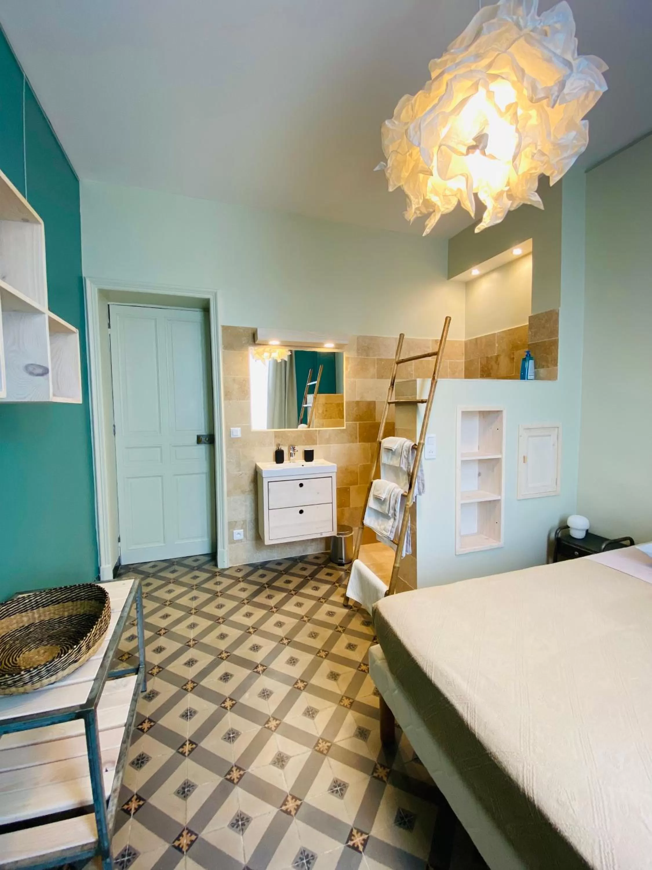 View (from property/room), Bed in La maison Gerval