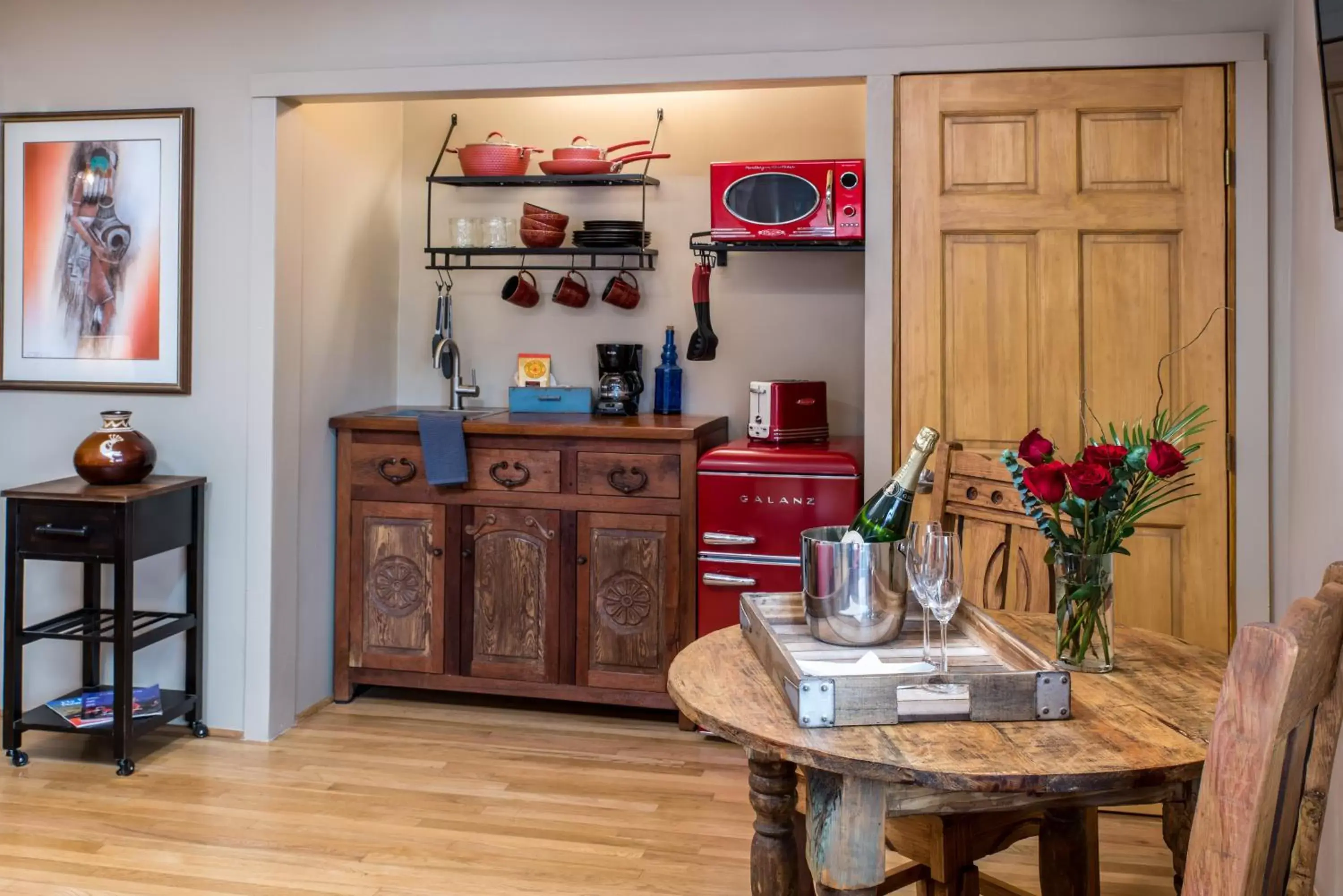 Kitchen or kitchenette in Bobcat Inn