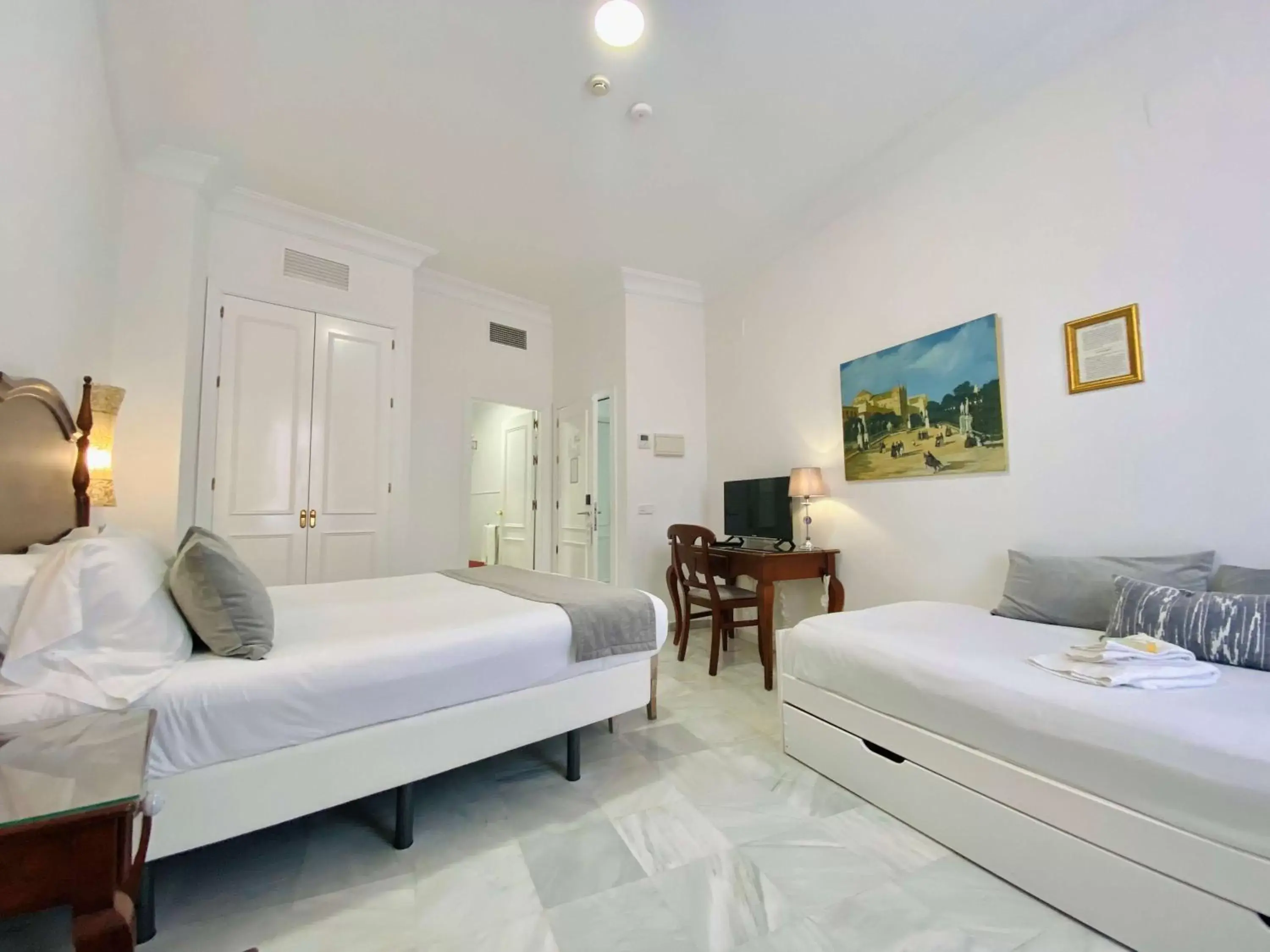 Bedroom, Bed in Hotel Las Cortes De Cádiz