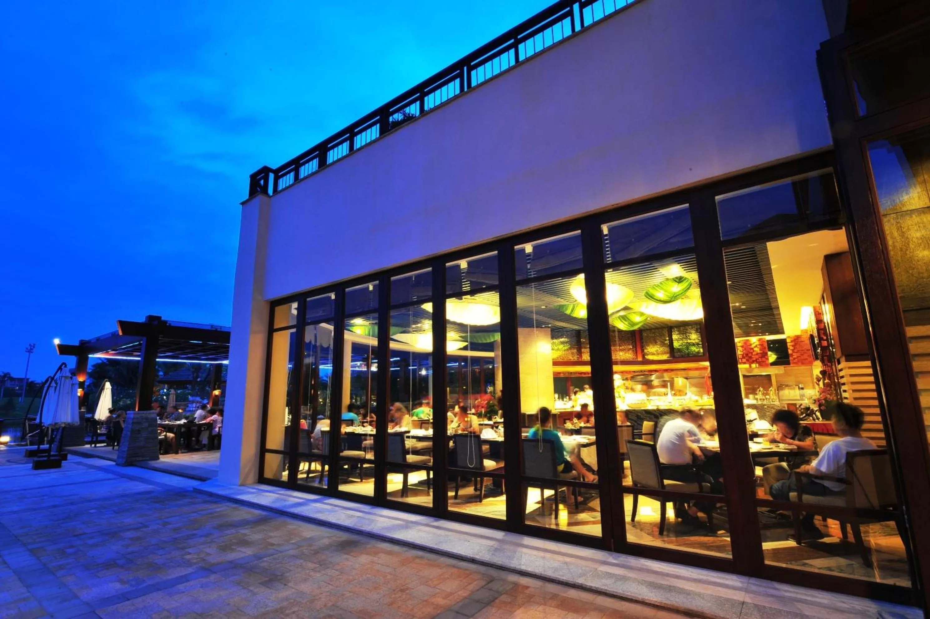 Restaurant/places to eat in Grand Metropark Villa Resort Sanya Yalong Bay