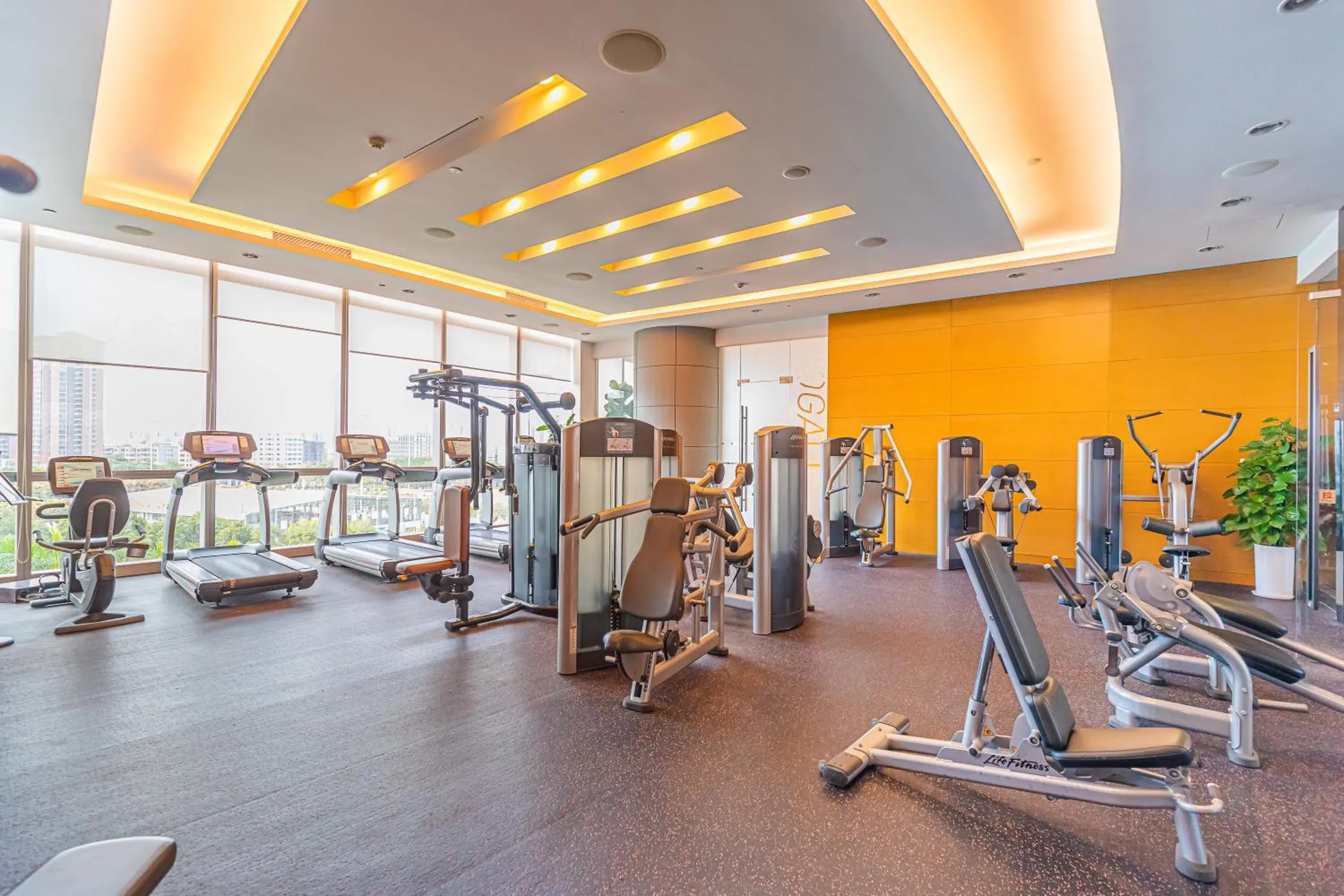 Fitness centre/facilities, Fitness Center/Facilities in Crowne Plaza Huizhou, an IHG Hotel
