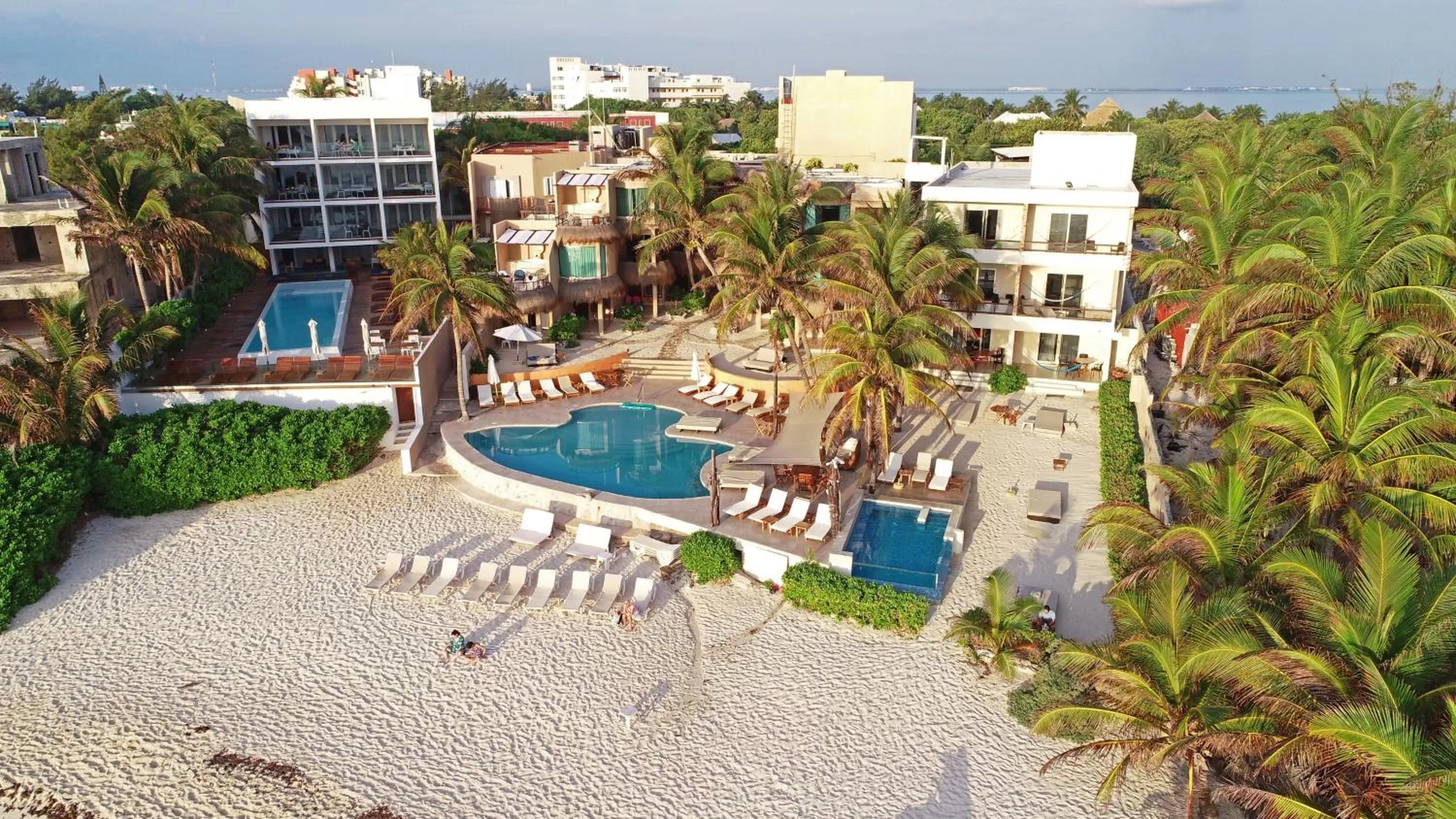 Property building in Hotel Playa La Media Luna
