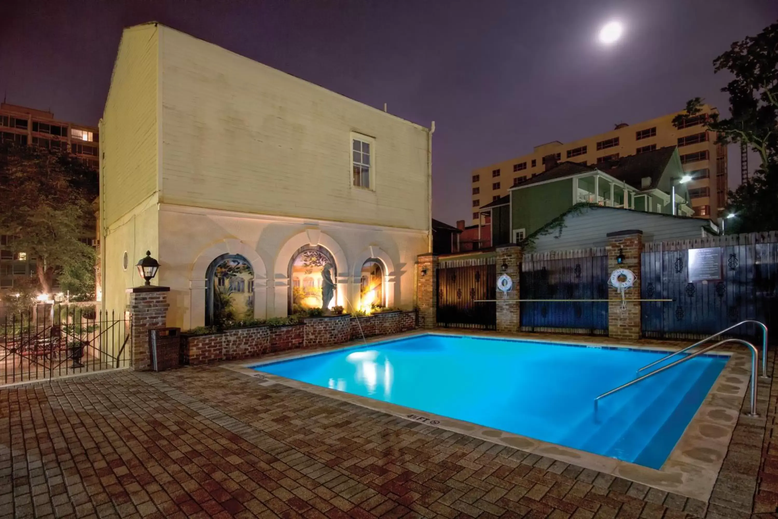 Swimming pool, Property Building in Club Wyndham Avenue Plaza