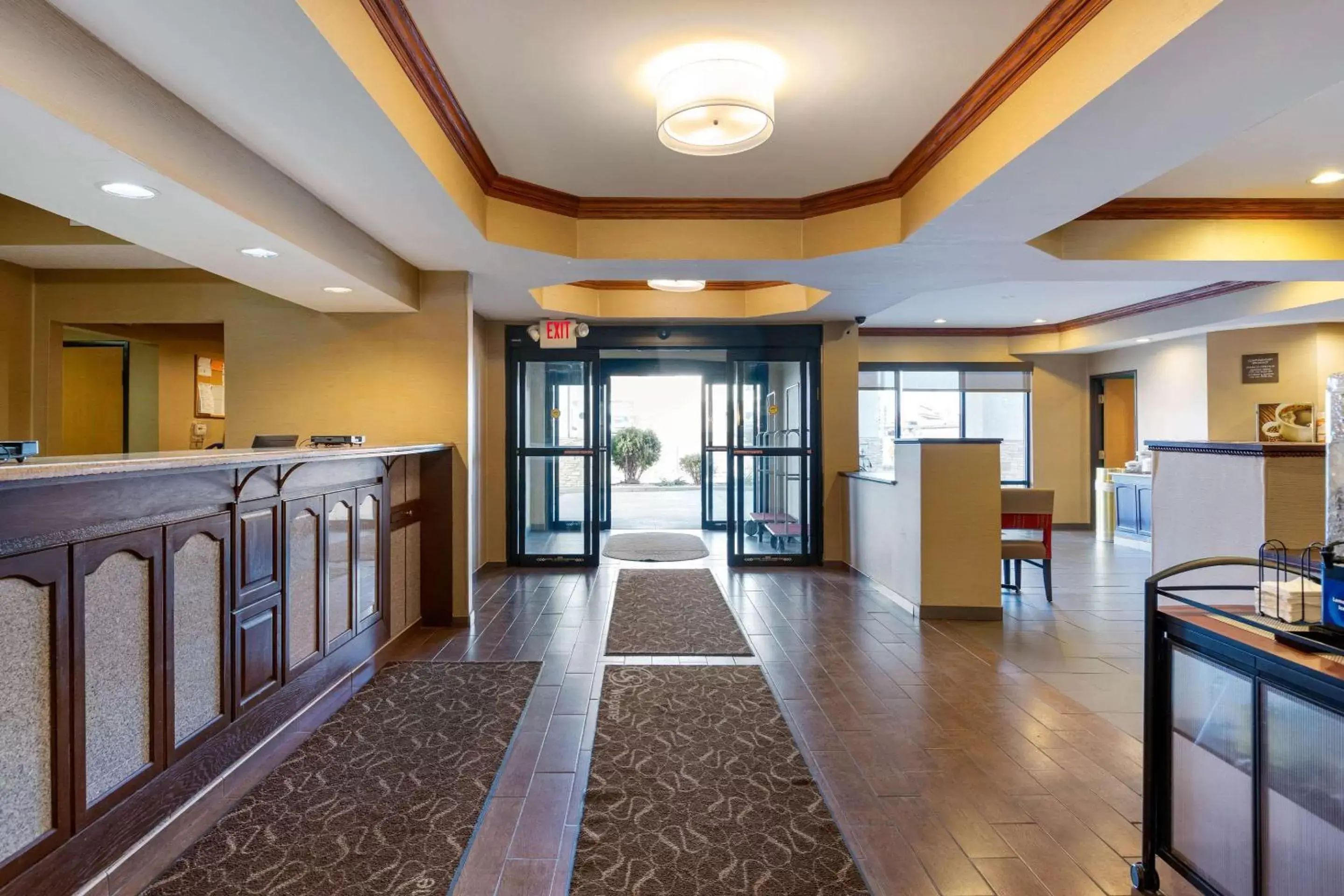 Lobby or reception in Comfort Suites South Haven near I-96 Lobby or reception in Comfort Suites South Haven near I-96