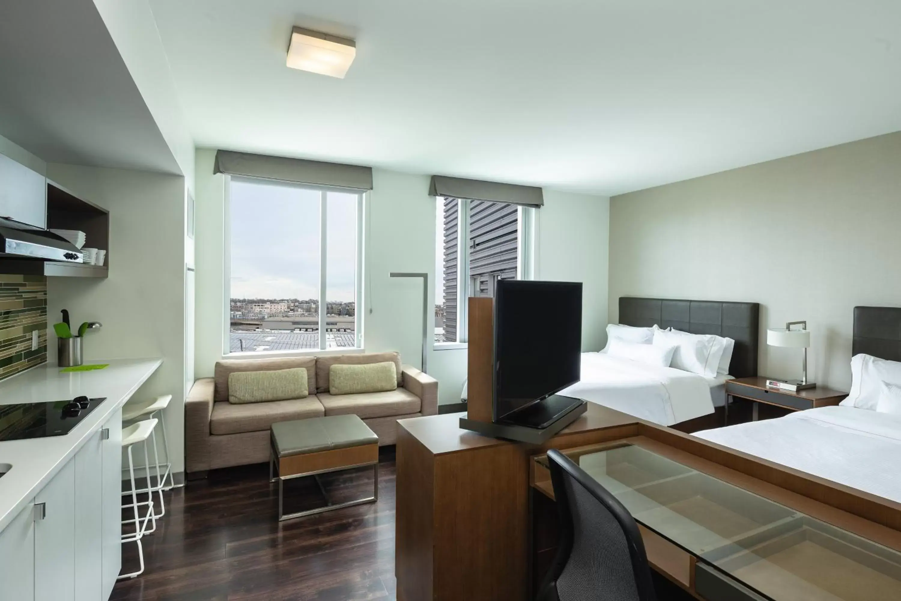 Studio Suite with Two Queen Beds in Aloft Boston Seaport District
