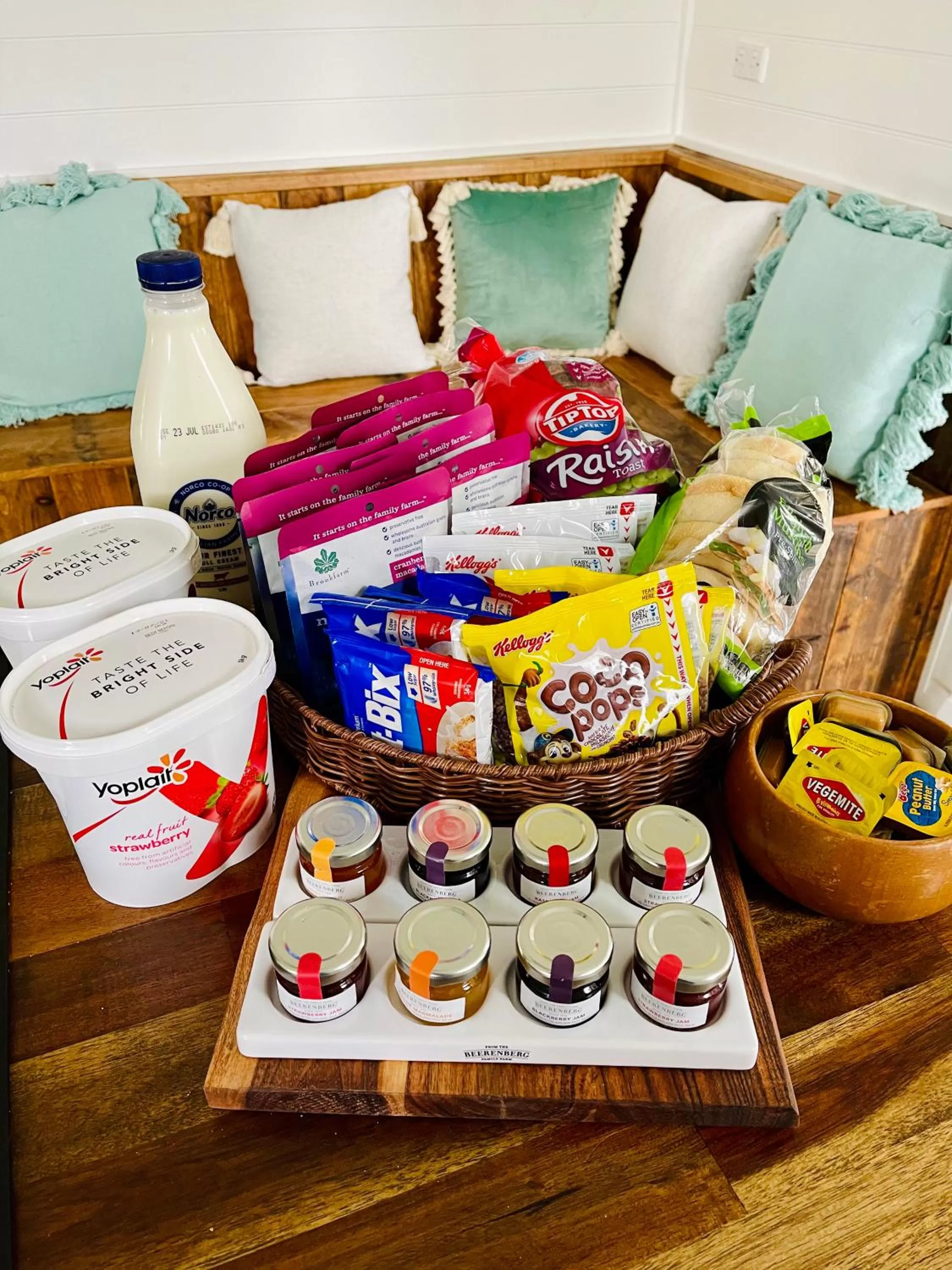 Breakfast in Clover Cottage Uralla