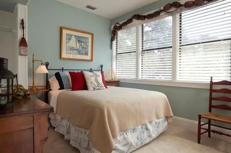 Queen Room in Blue Heron Inn Queen Room in Blue Heron Inn