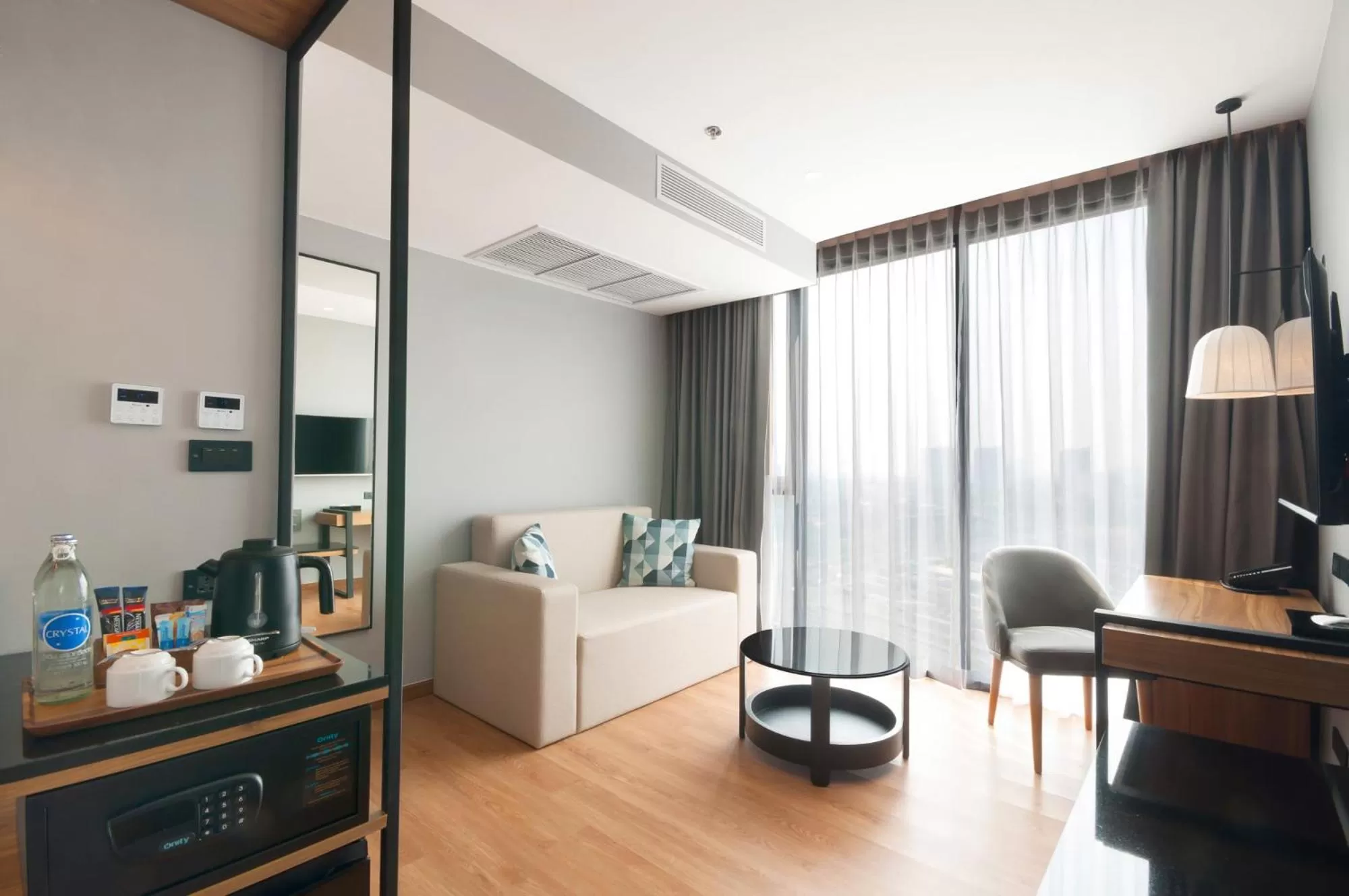 Living room, Bed in Best Western Chatuchak