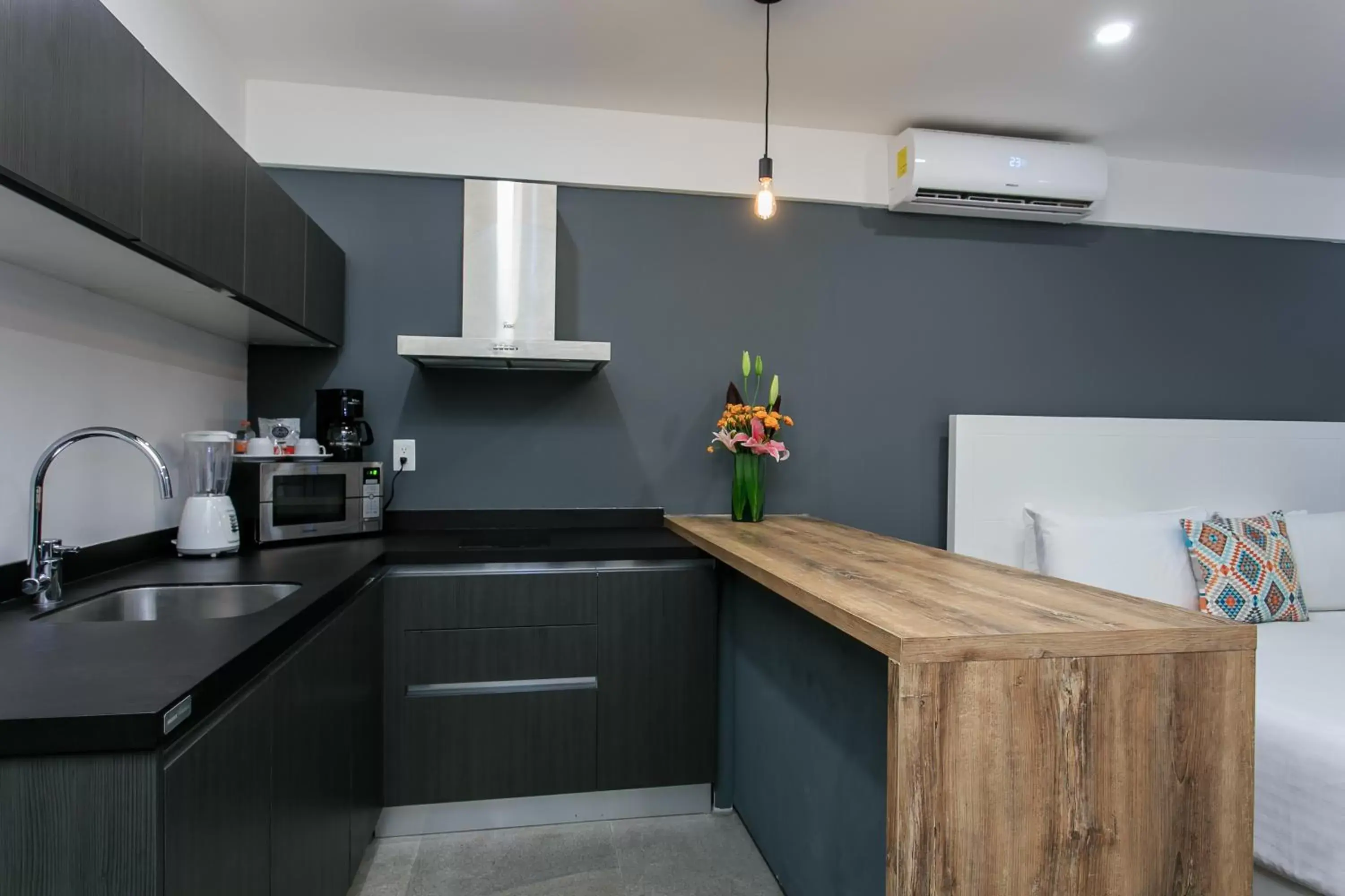 Kitchen or kitchenette, Kitchen/Kitchenette in Studio 30 Condhotel by Nah Hotels