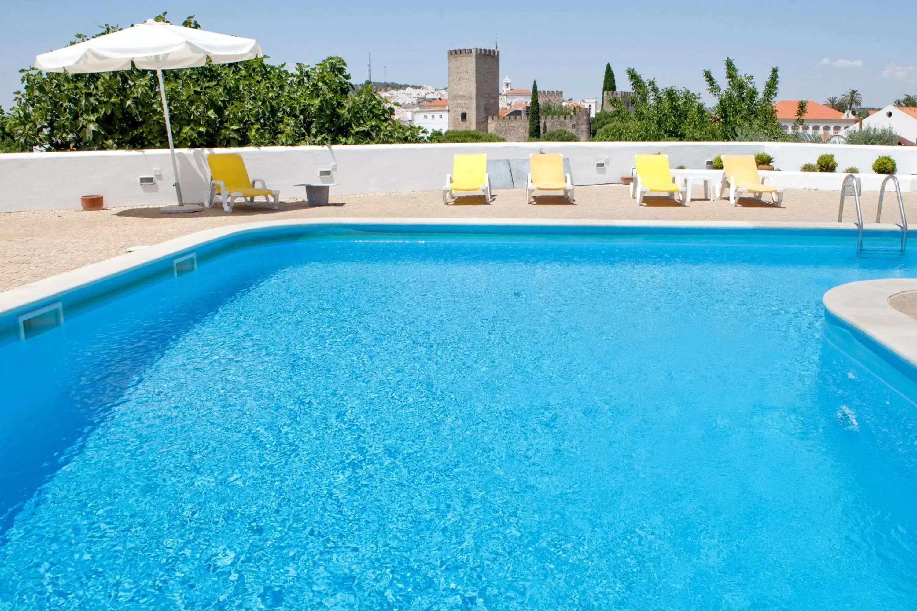 Swimming Pool in Hotel Convento D'Alter