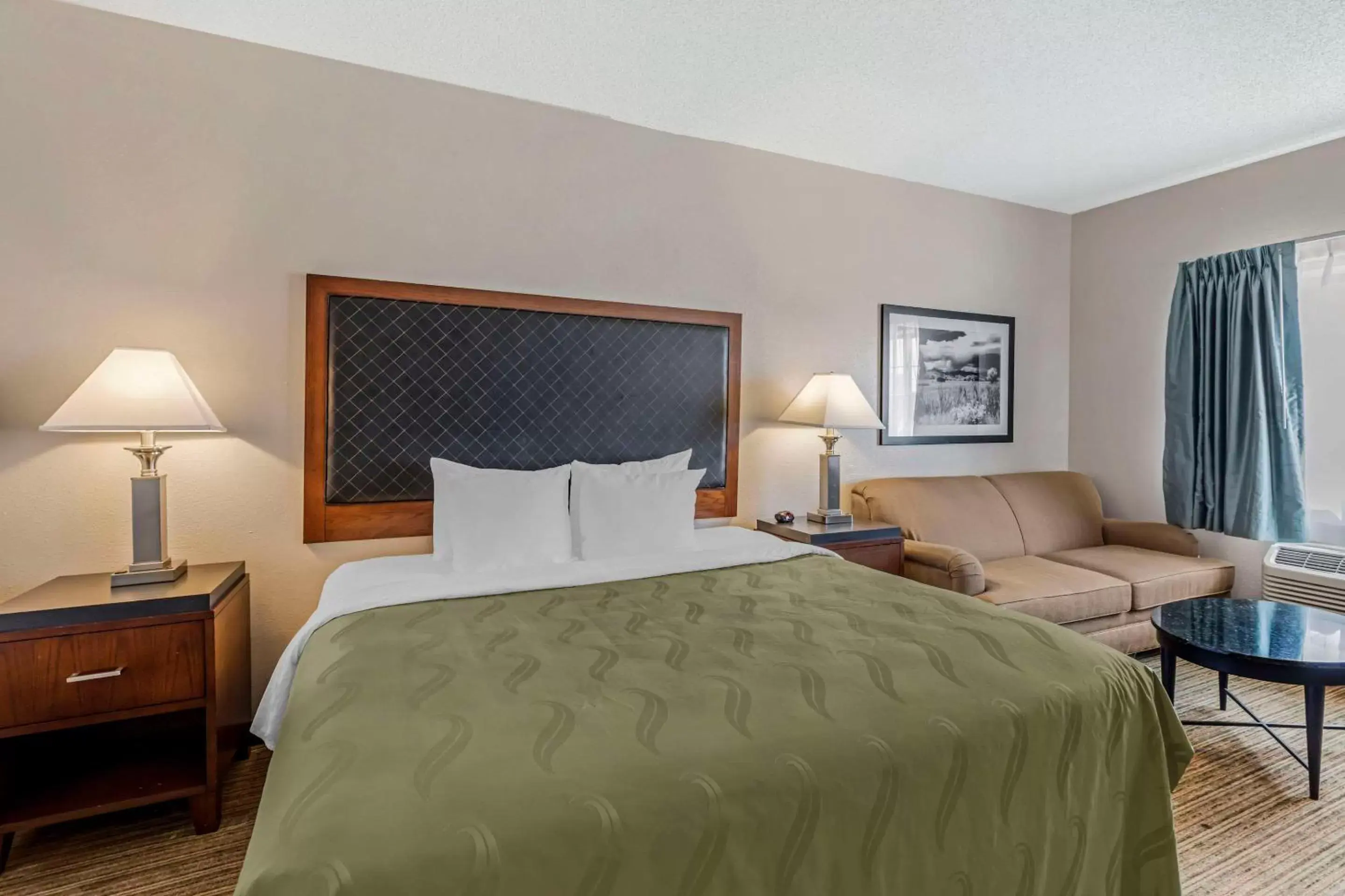 Bedroom, Bed in Quality Inn Denver Tech Center