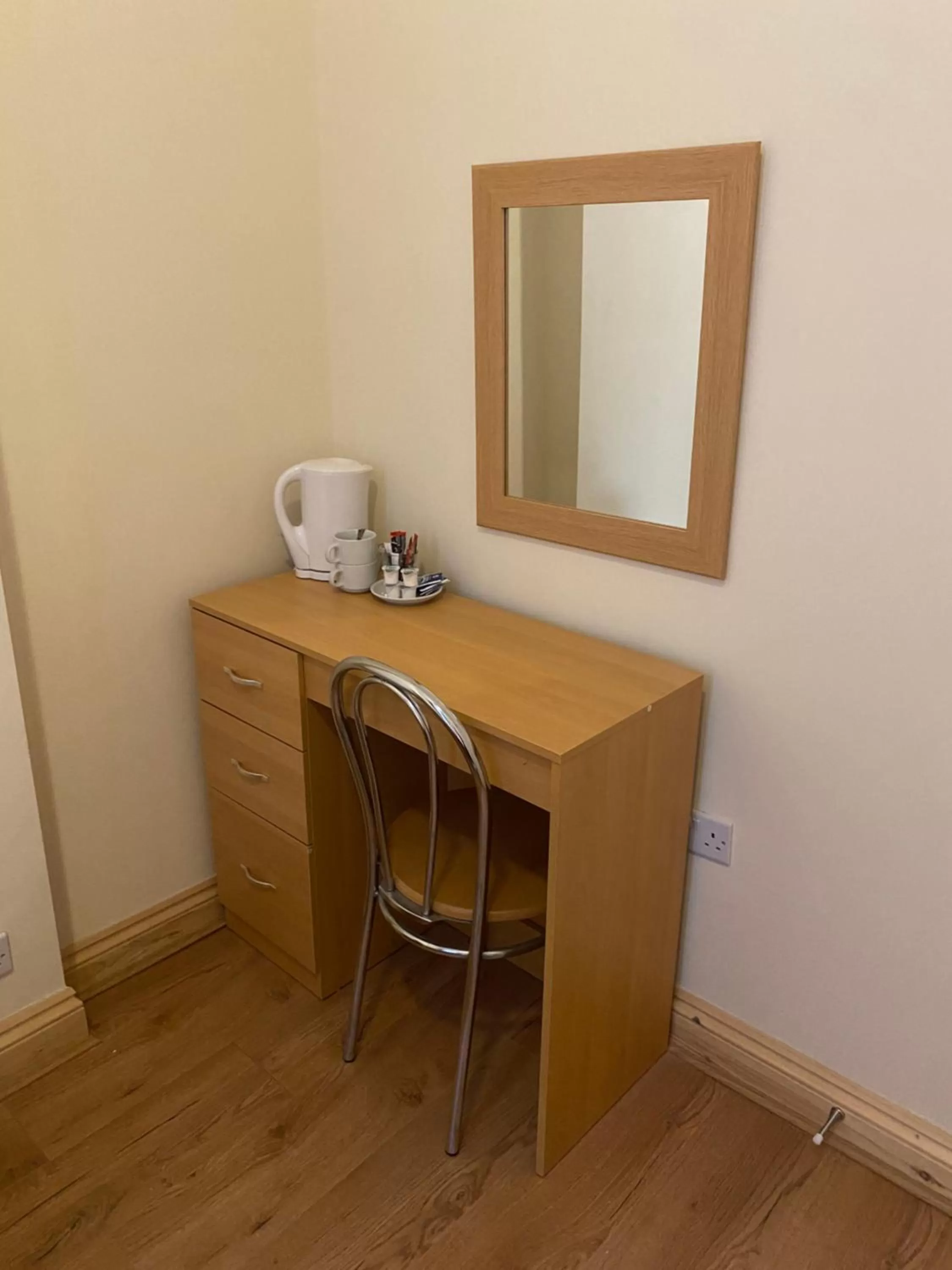 TV/Entertainment Center in 27 Argyle Square