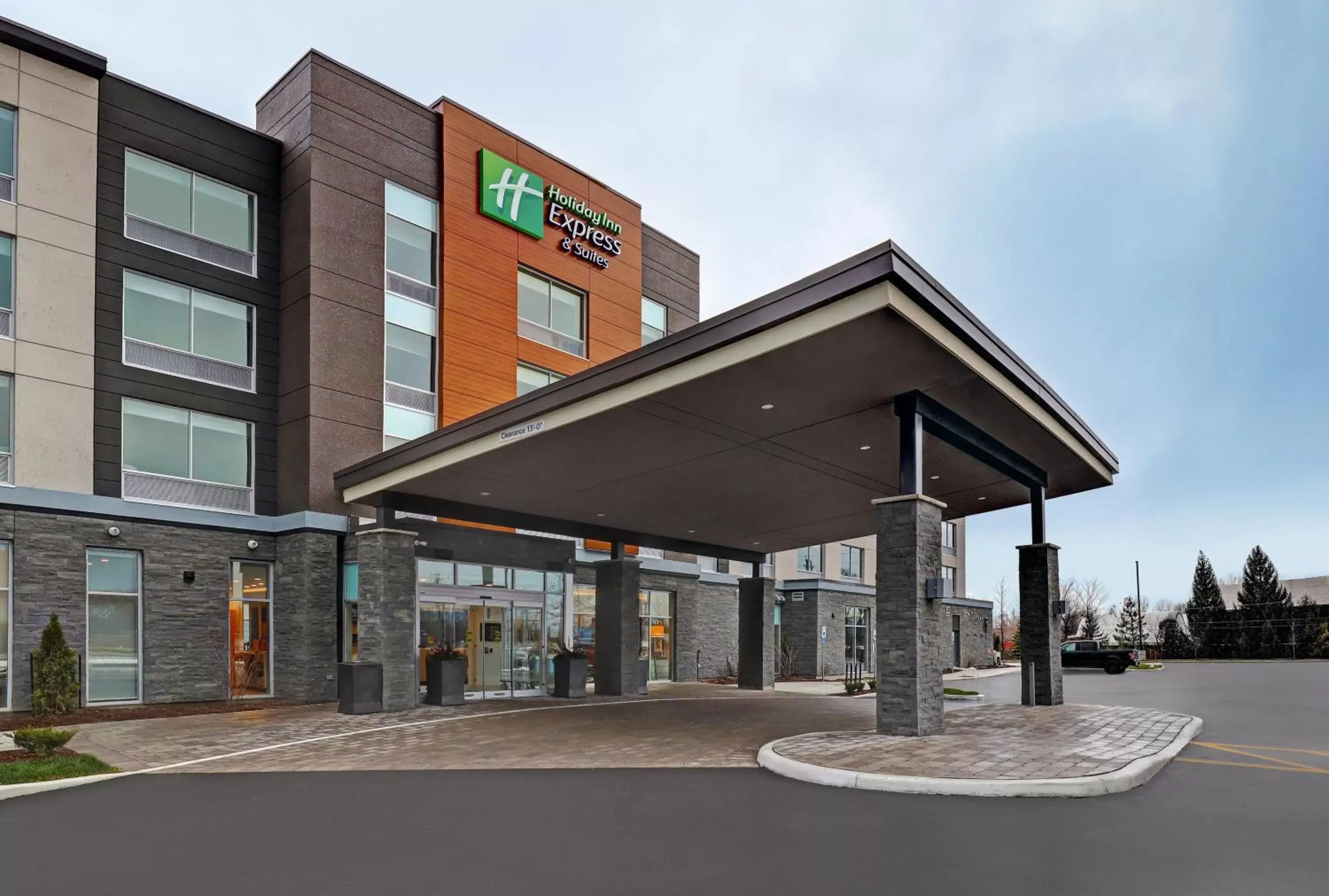Property building in Holiday Inn Express & Suites - Collingwood