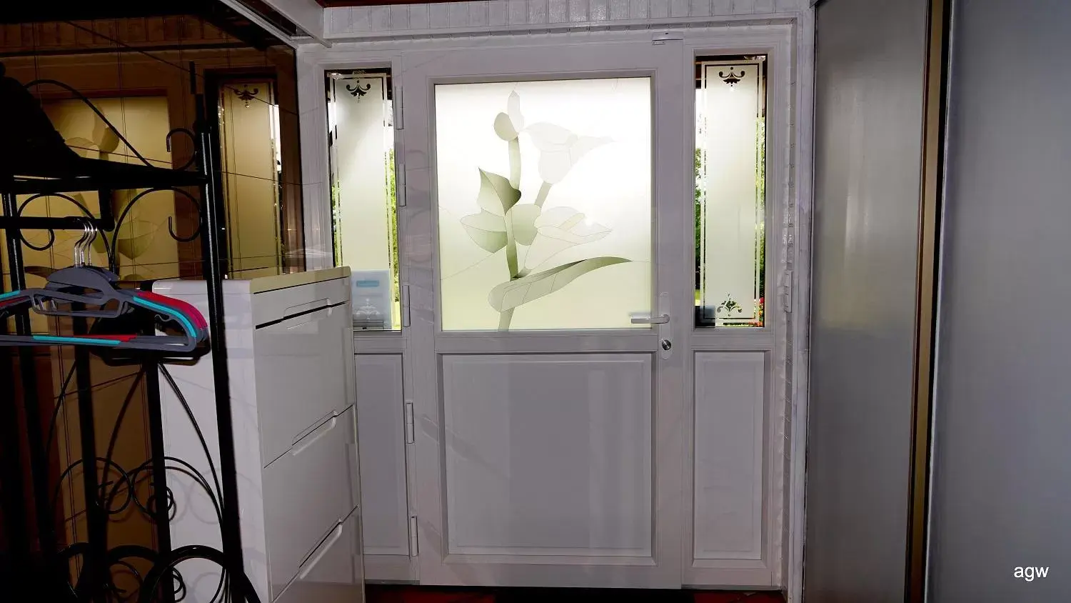 Facade/entrance, Bathroom in Chambres d'Hôtes de l'Avison