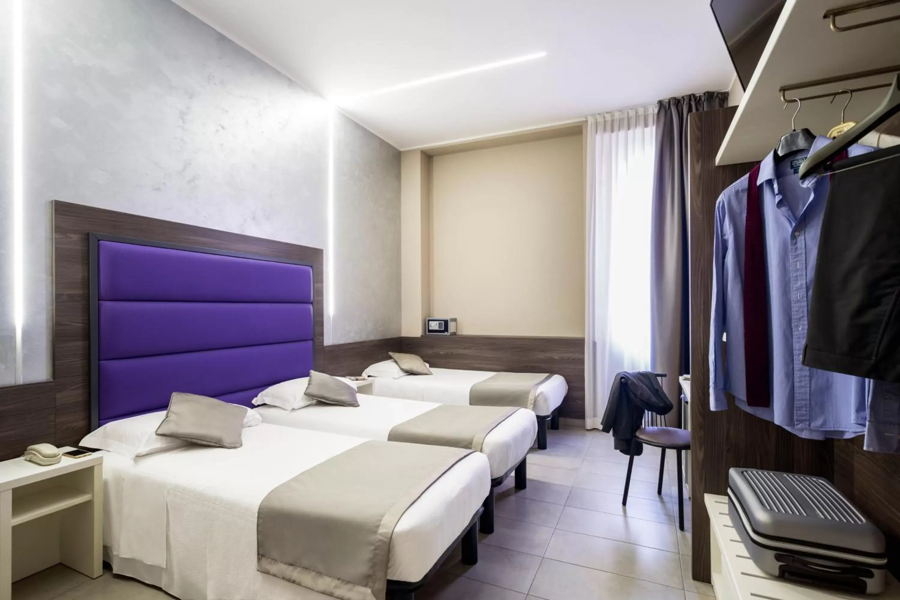 Photo of the whole room, Bed in Ibis Styles Milano Centro