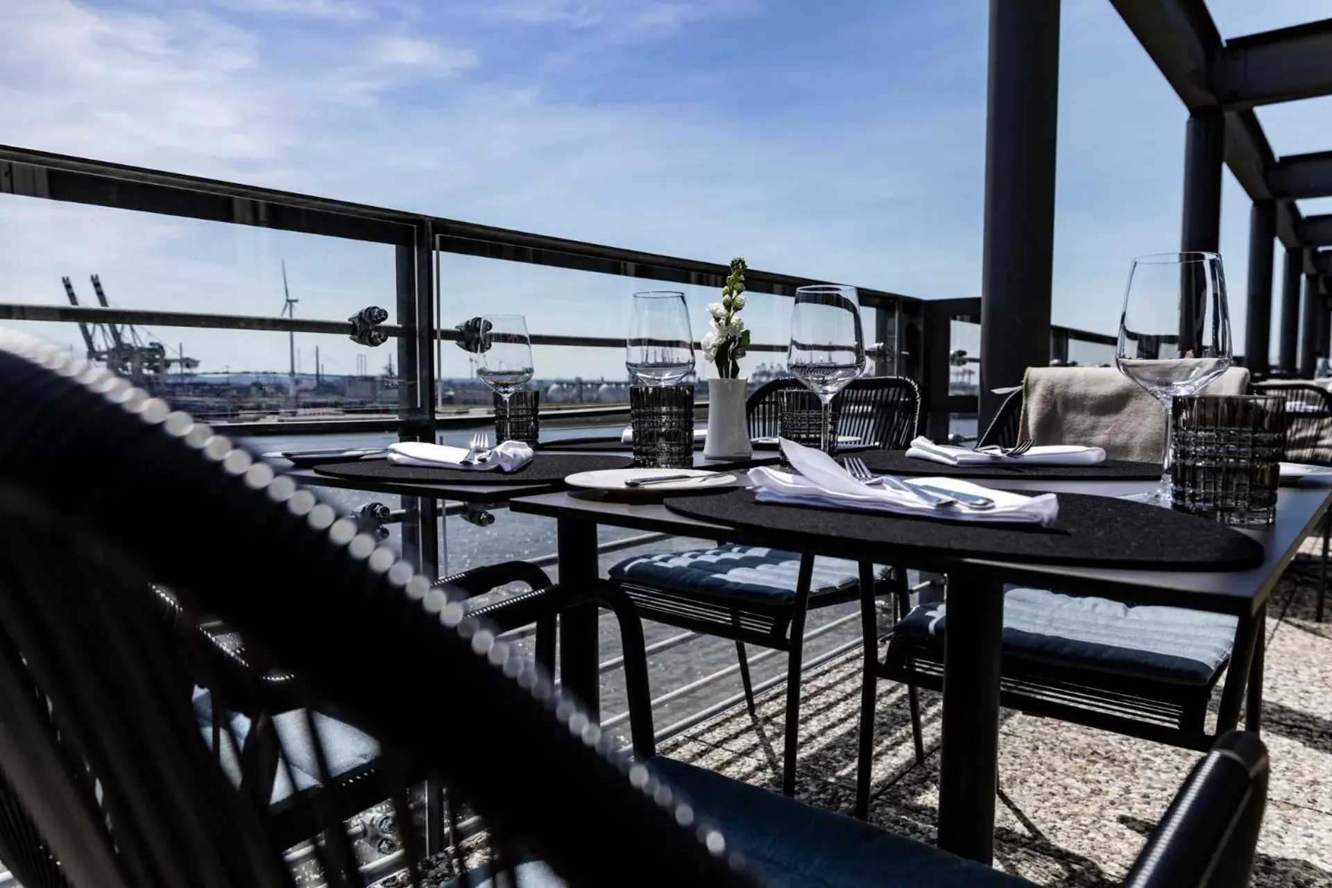 Restaurant/Places to Eat in GINN Hotel Hamburg Elbspeicher