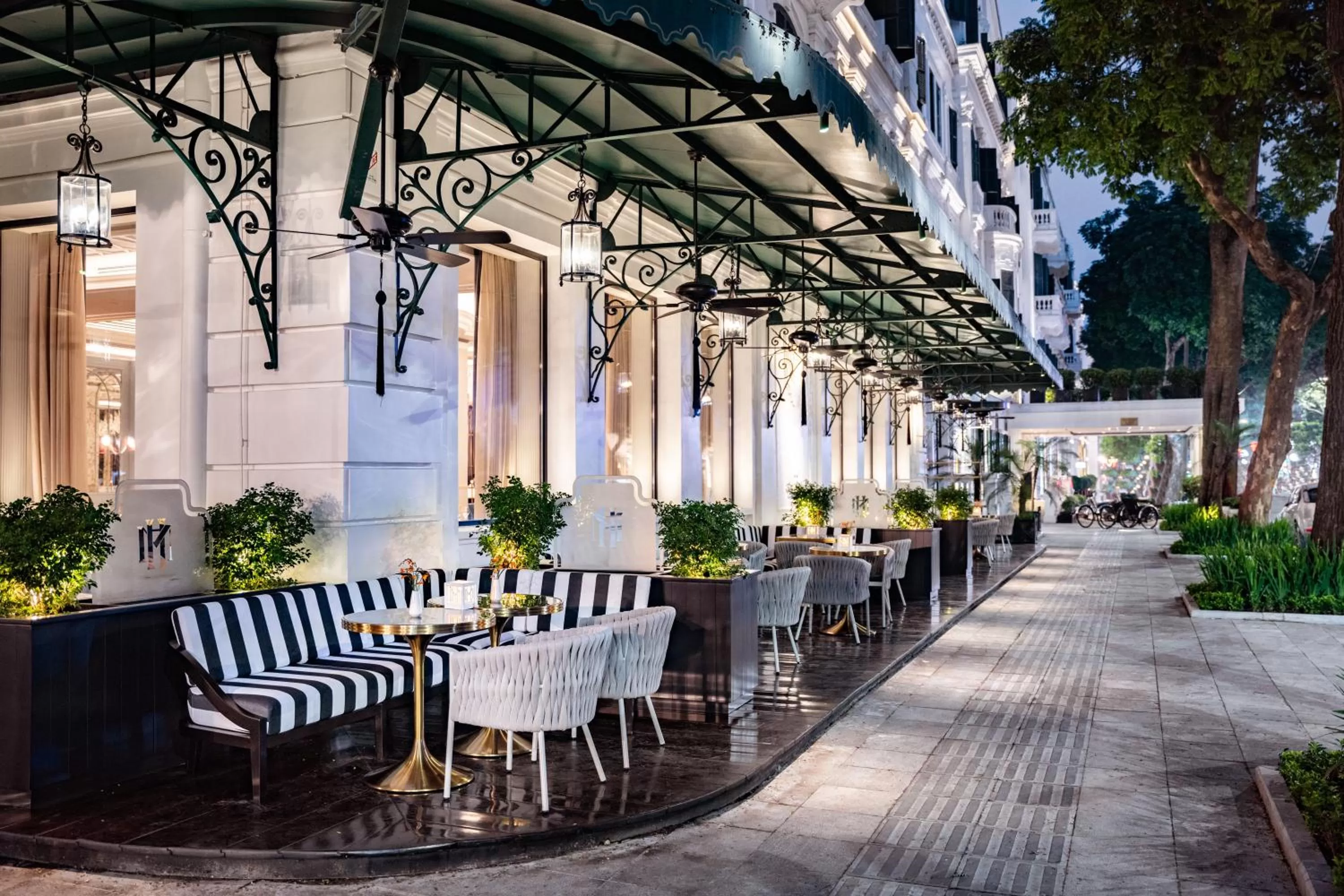 Restaurant/places to eat in Sofitel Legend Metropole Hanoi