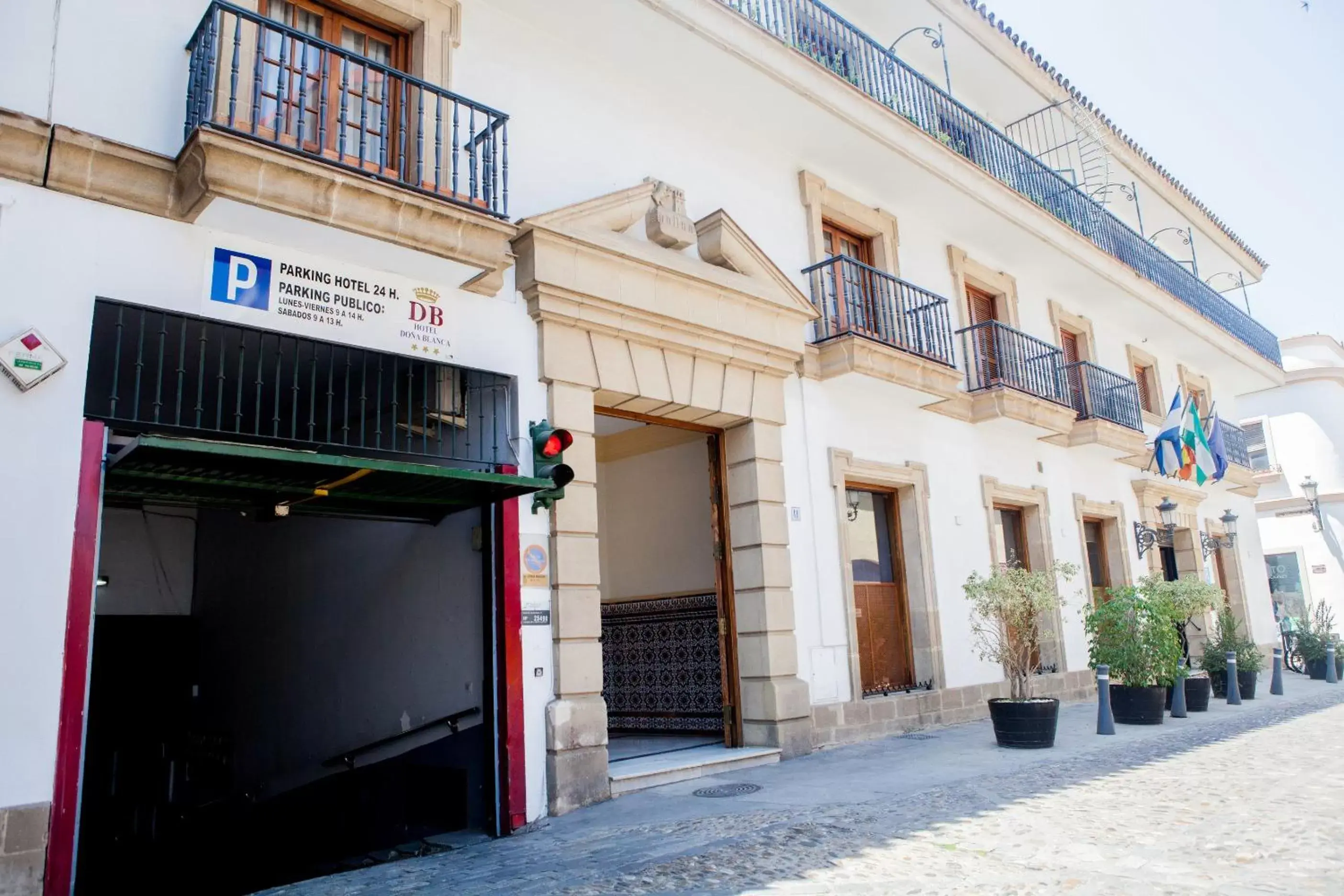 Facade/Entrance in Hotel Doña Blanca