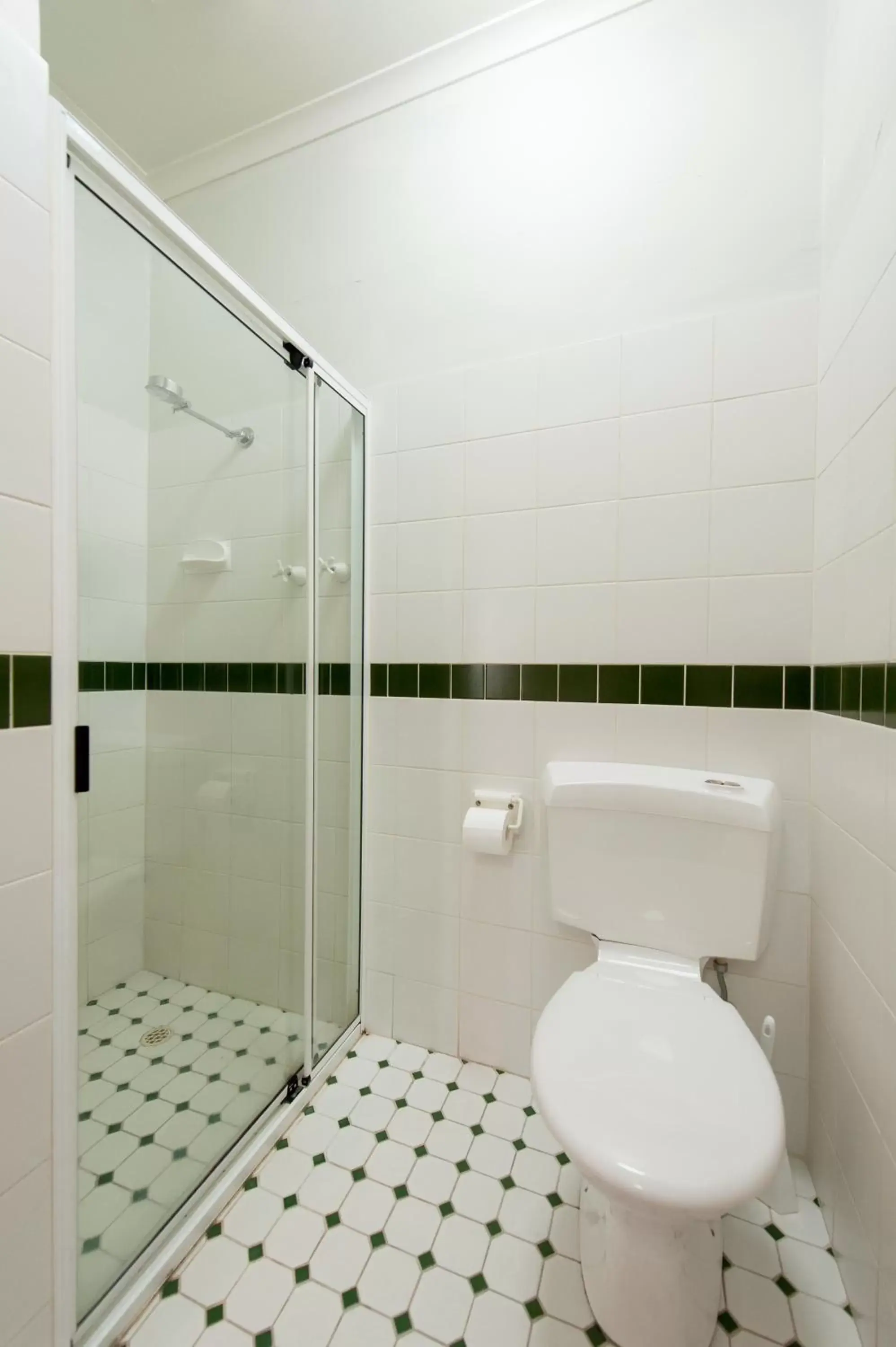 Bathroom in Berri Hotel