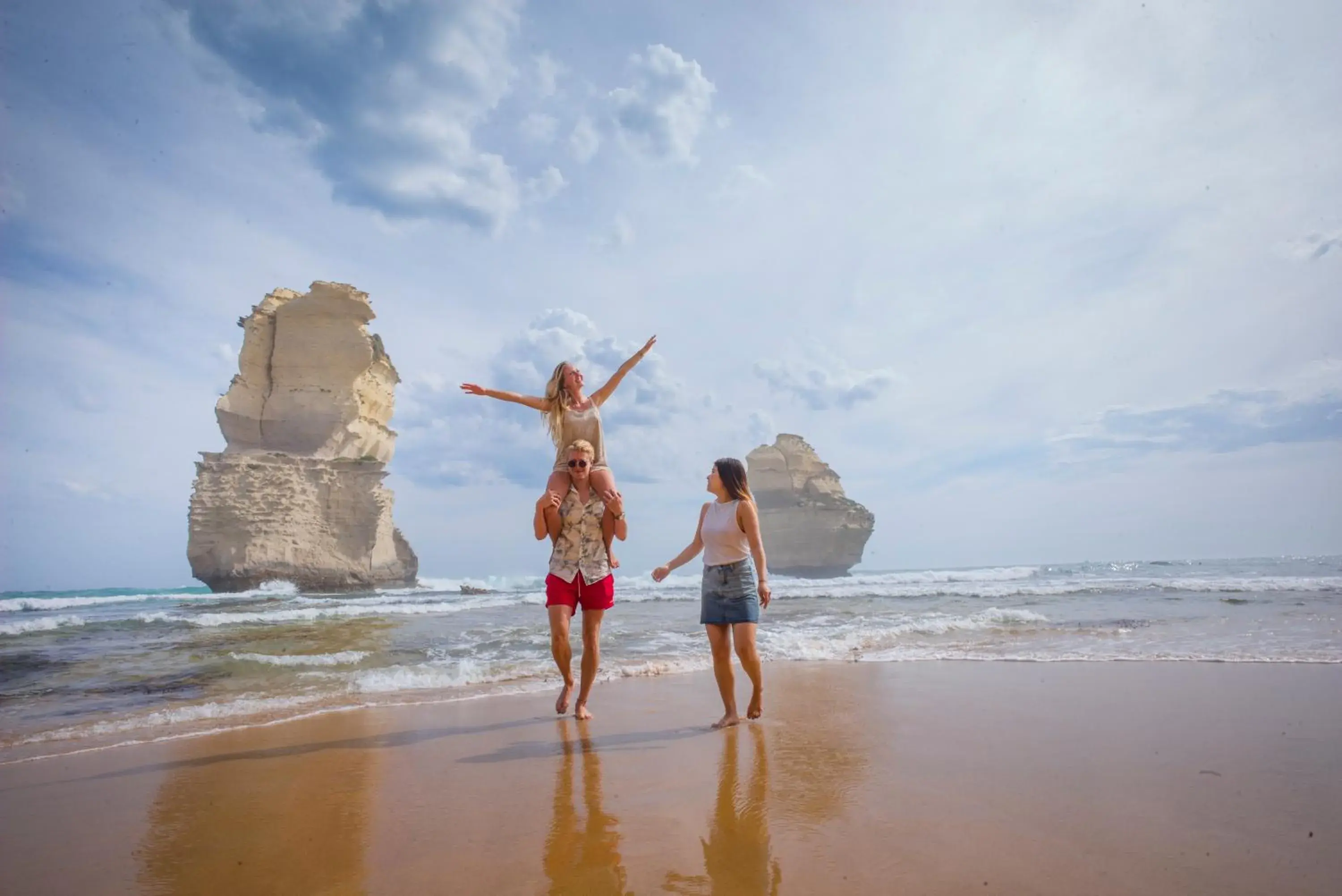 Nearby landmark, Beach in Apollo Bay Eco YHA