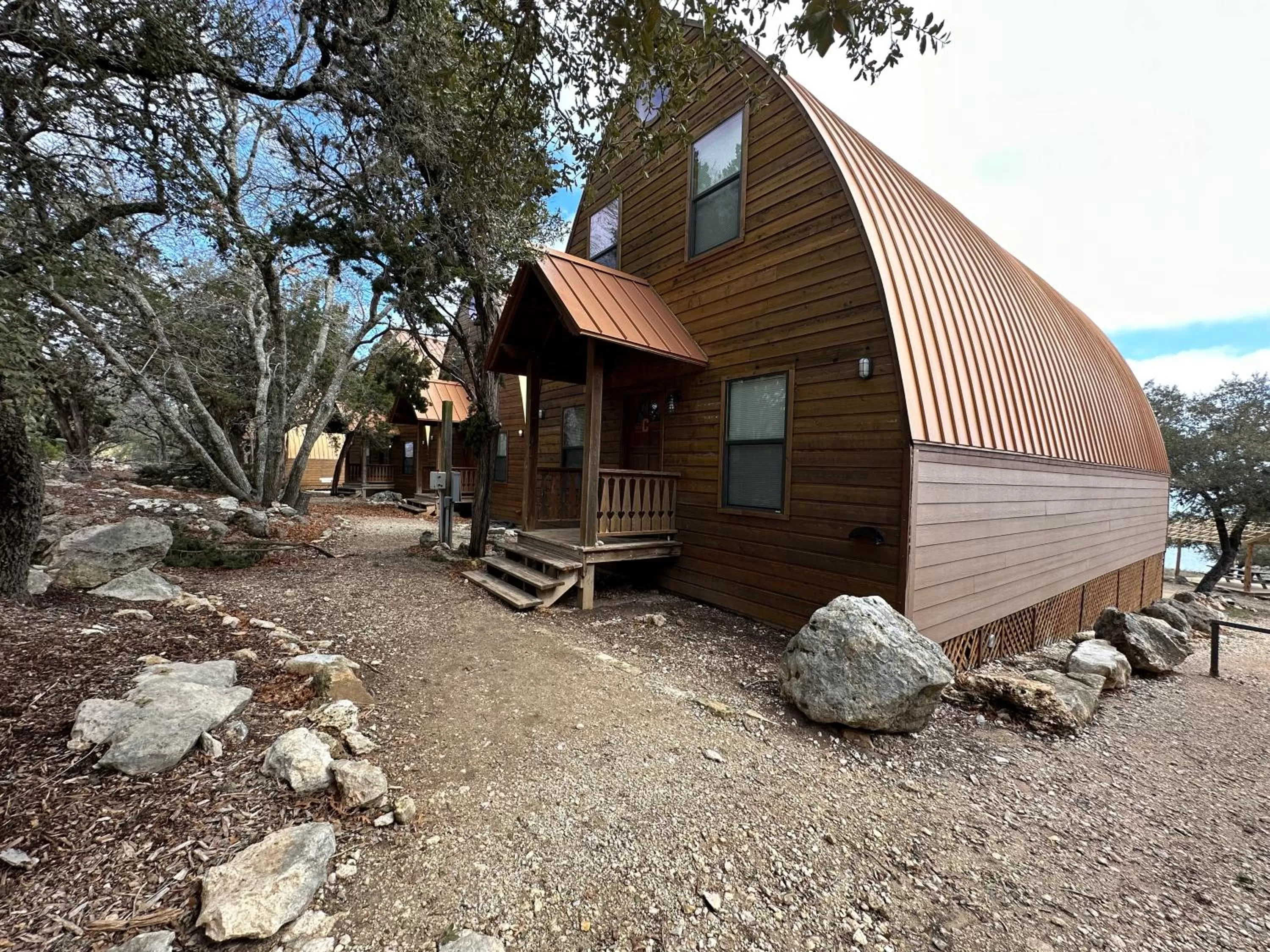 Property Building in Canyon Lakeview Resort