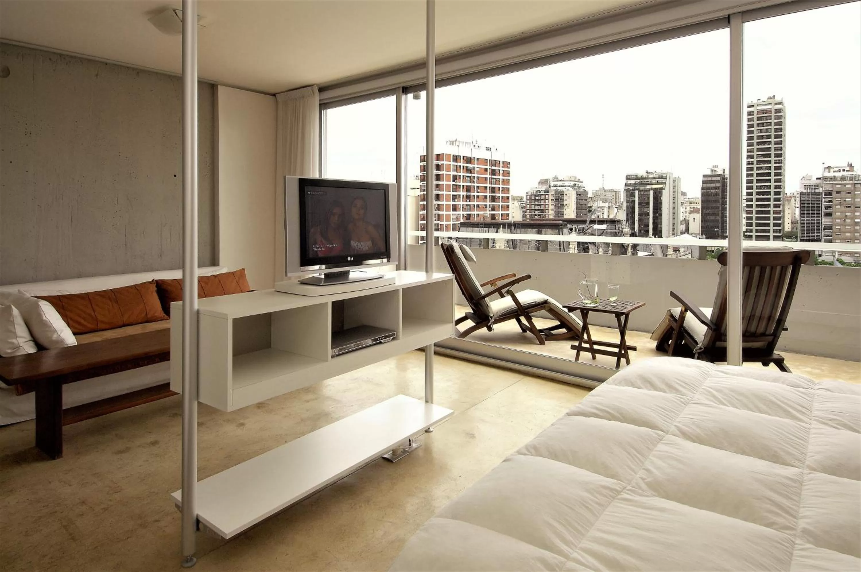 Suite with Balcony in Design cE - Hotel Boutique de Diseño