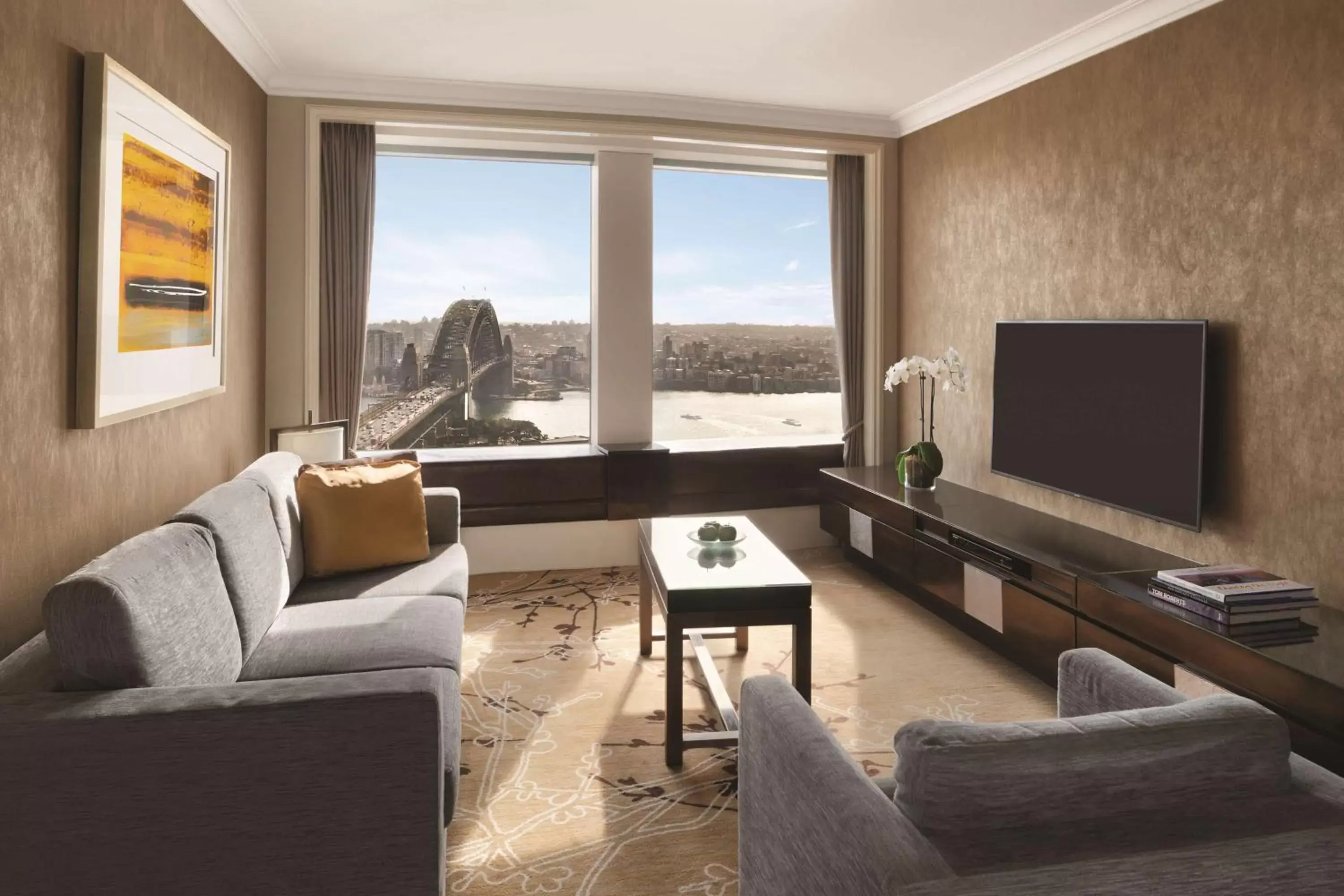 Executive Sydney Harbor Suite with Club Lounge Access in Shangri-La Sydney